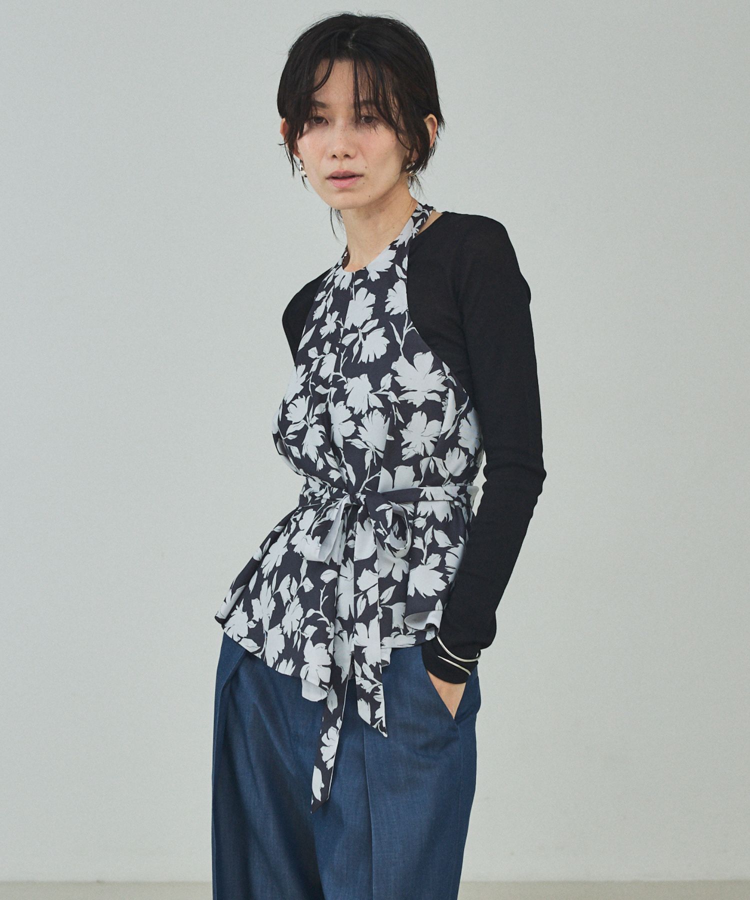 qualite「シルエットフラワーホルターネック」|キャミソール|