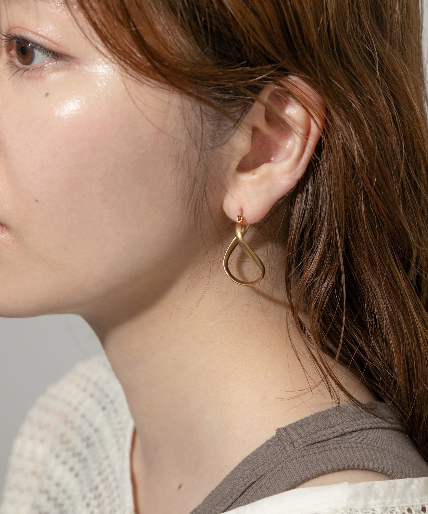 SMELLY「ネジリフープピアス」|ピアス|