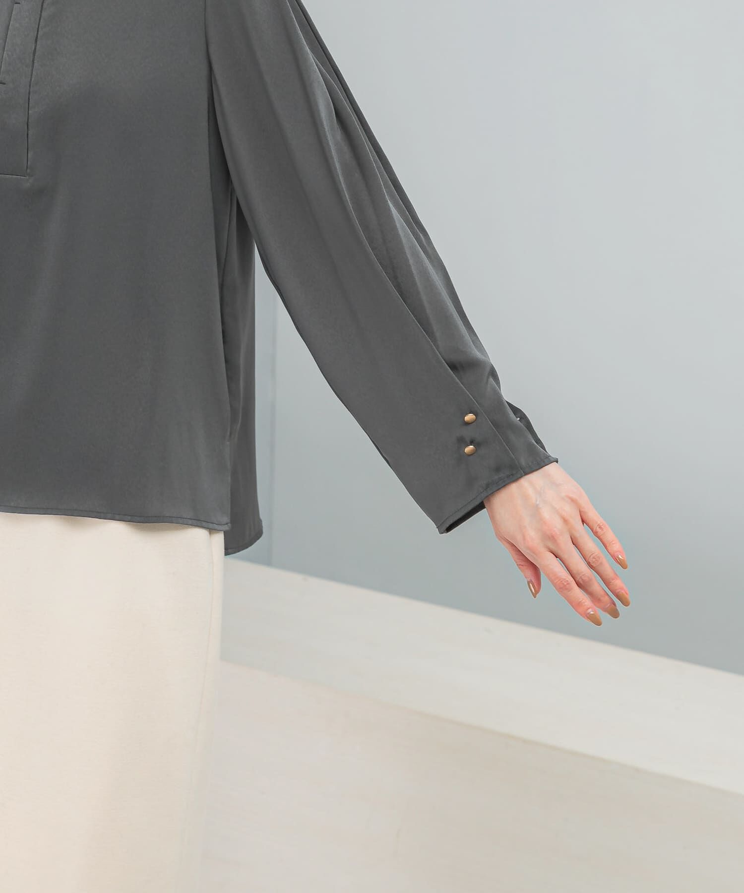 URBAN RESEARCH ROSSO「ピーチサテンデザインスリーブブラウス」|シャツ・ブラウス|