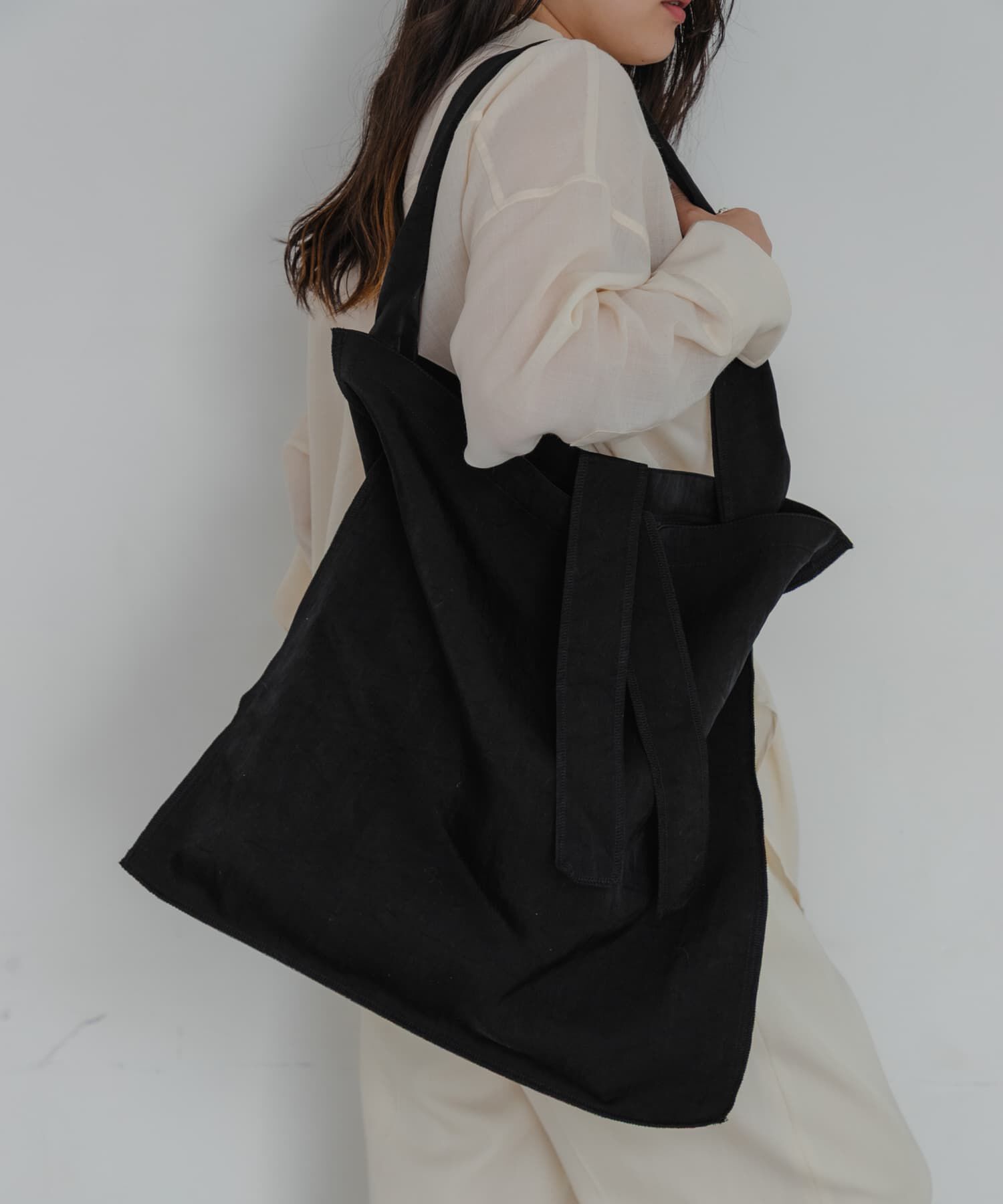 URBAN RESEARCH「『一部別注カラー』ITTI　MARY INSIDE OUT TOTE- L」|トートバッグ|ブラック
