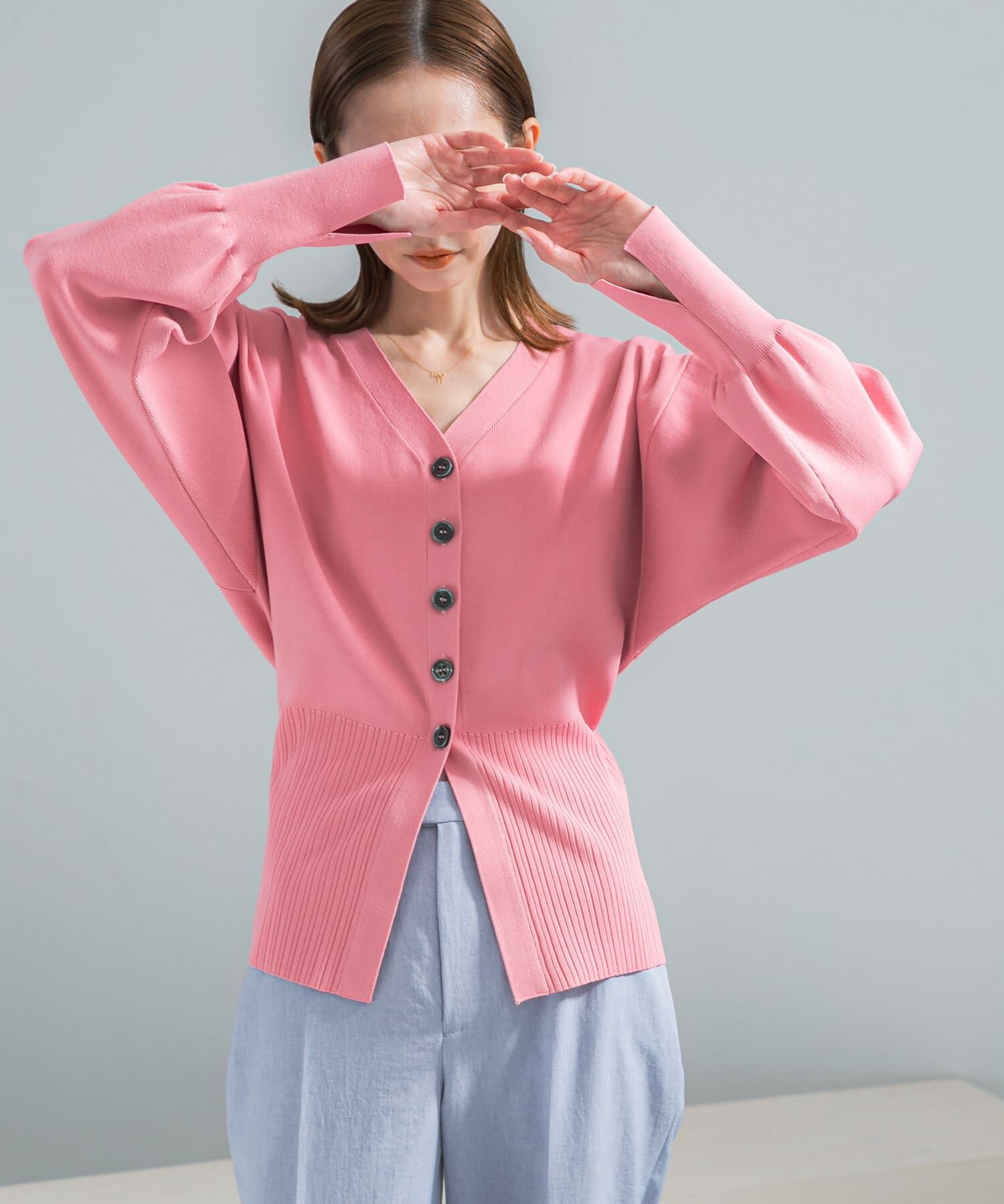 URBAN RESEARCH ROSSO「Vネックリブフロント釦デザインニット」|カーディガン|