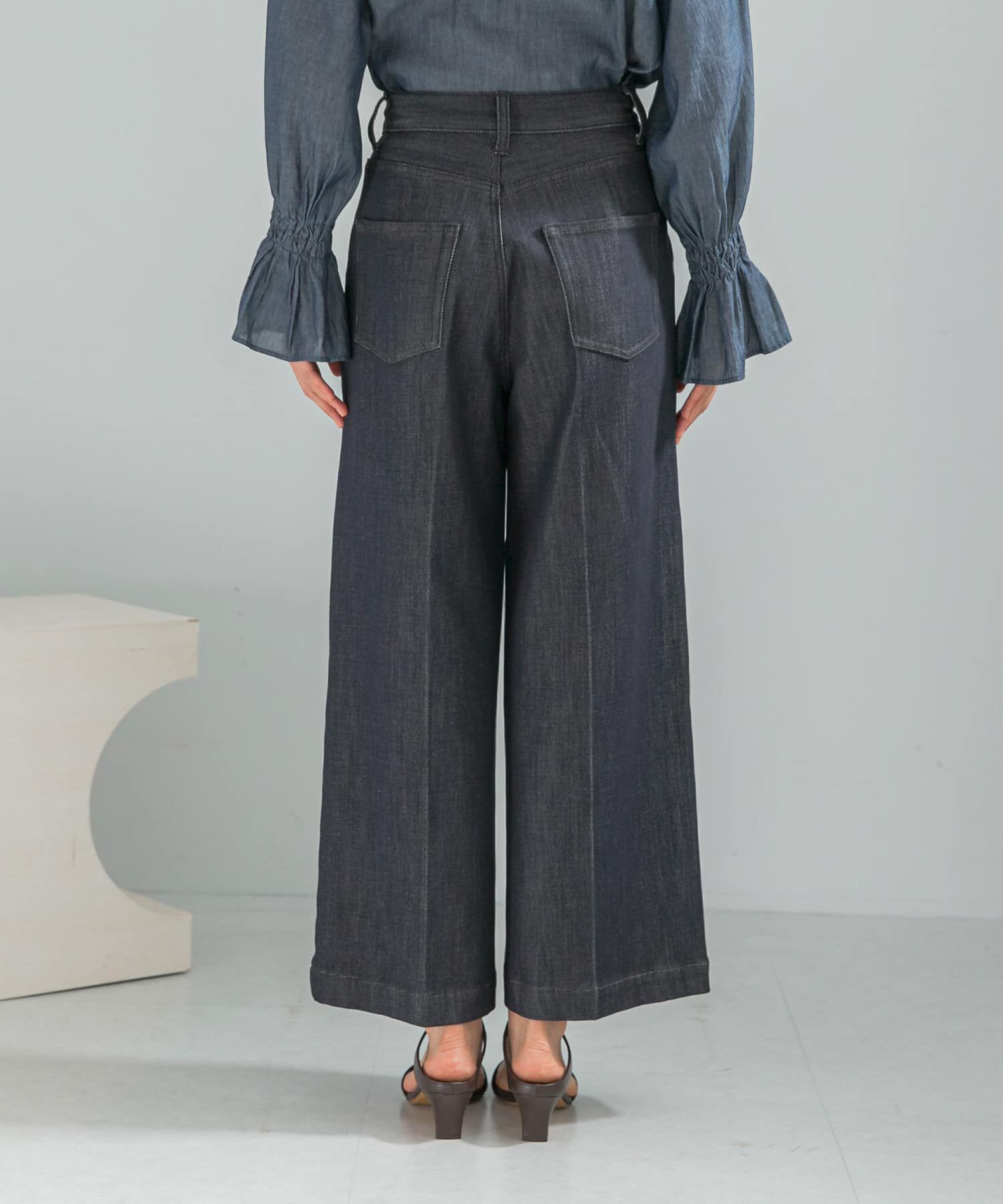 URBAN RESEARCH ROSSO「ピンタックストレッチワイドデニムパンツ」|デニム|