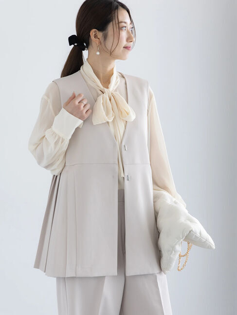 Te chichi「【セレモニーアイテム】サイドプリーツペプラムジレ（セットアップ可）」|ダウンベスト・ベスト|