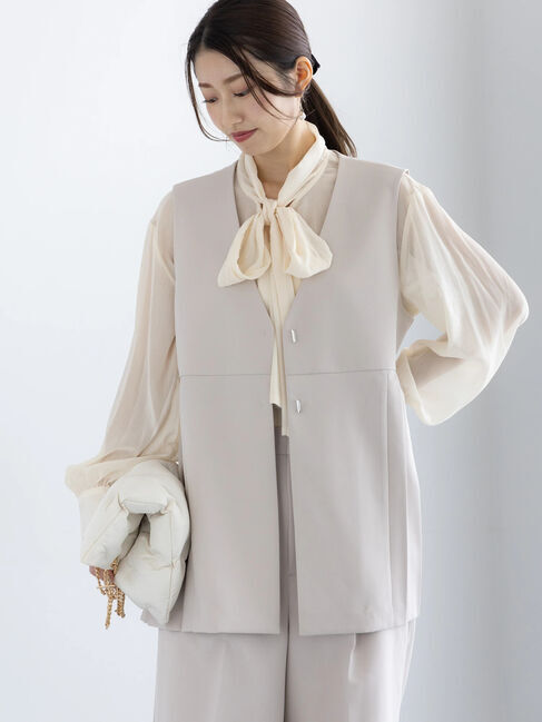 Te chichi「【セレモニーアイテム】サイドプリーツペプラムジレ（セットアップ可）」|ダウンベスト・ベスト|