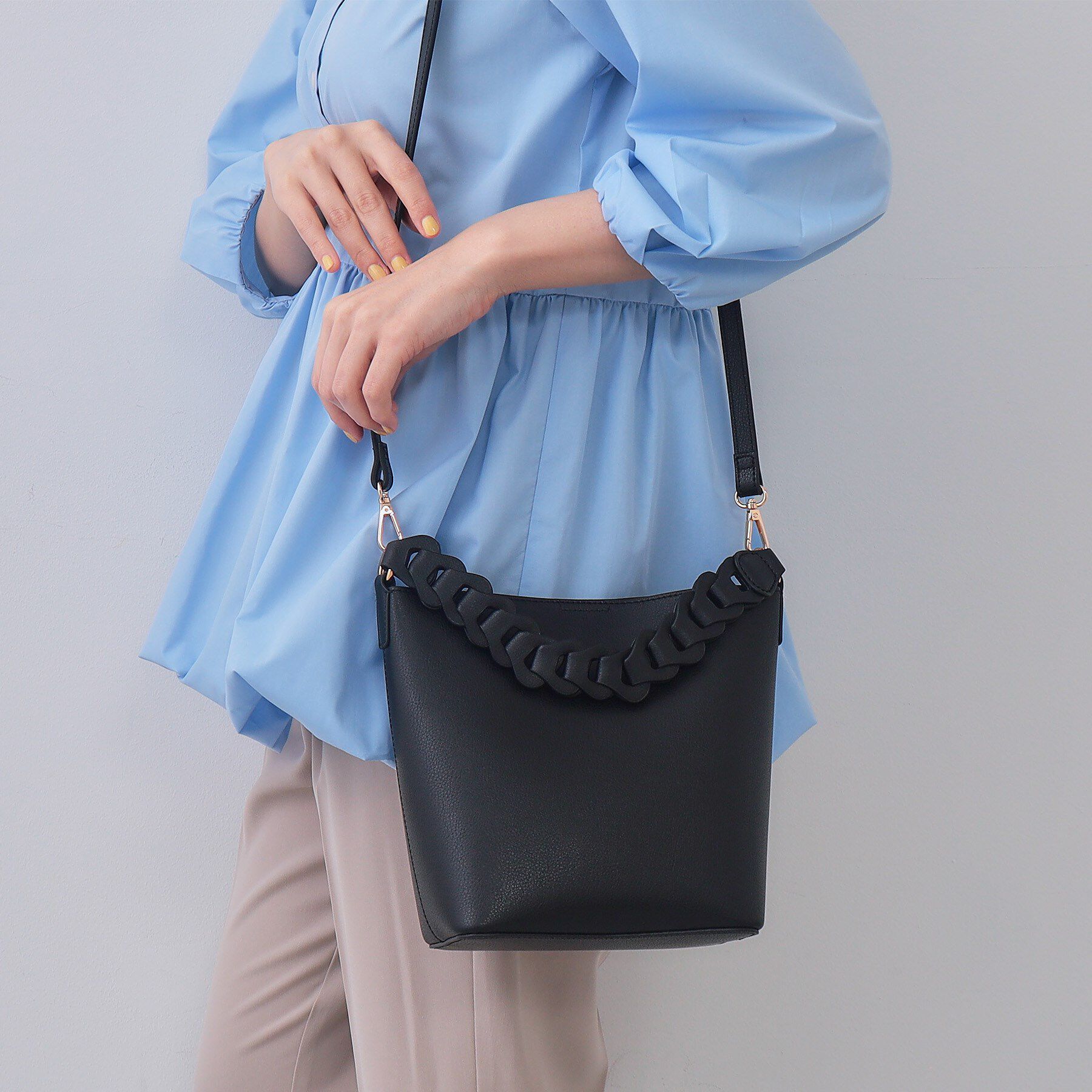 OPAQUE.CLIP「【2WAY】デザインハンドルバッグ」|ショルダー・メッセンジャー|ブラック(019)