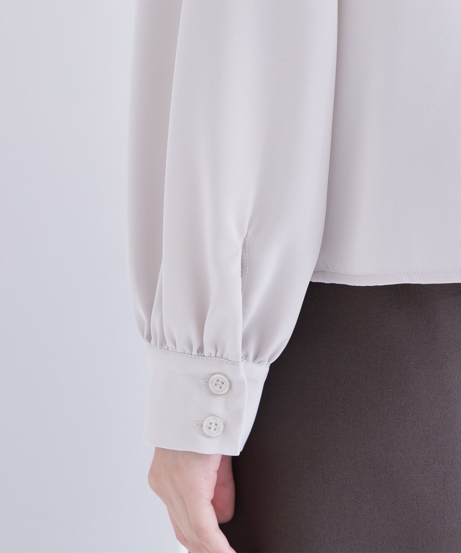  「デザインスカーフ付ブラウス」|シャツ・ブラウス|