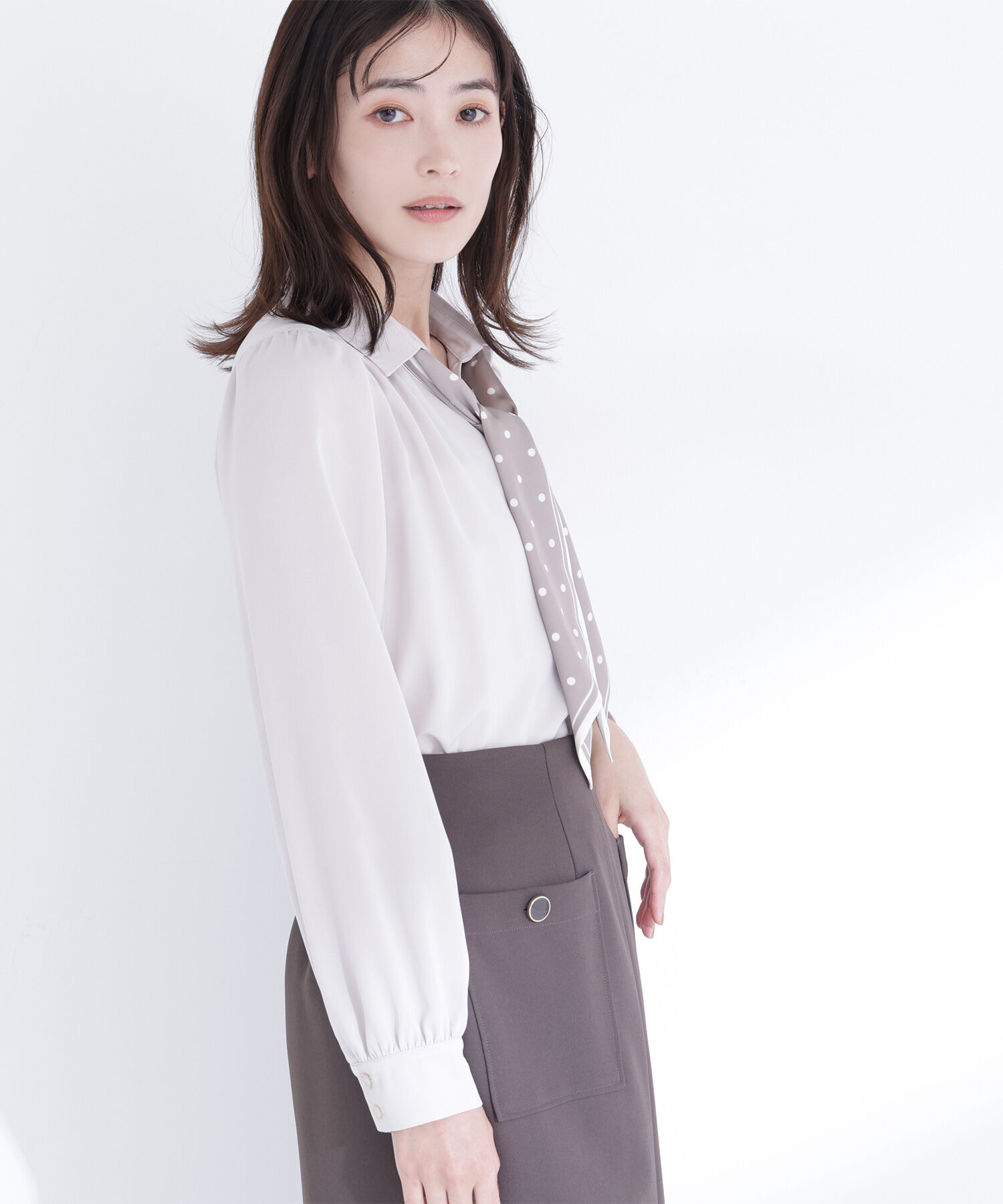  「デザインスカーフ付ブラウス」|シャツ・ブラウス|