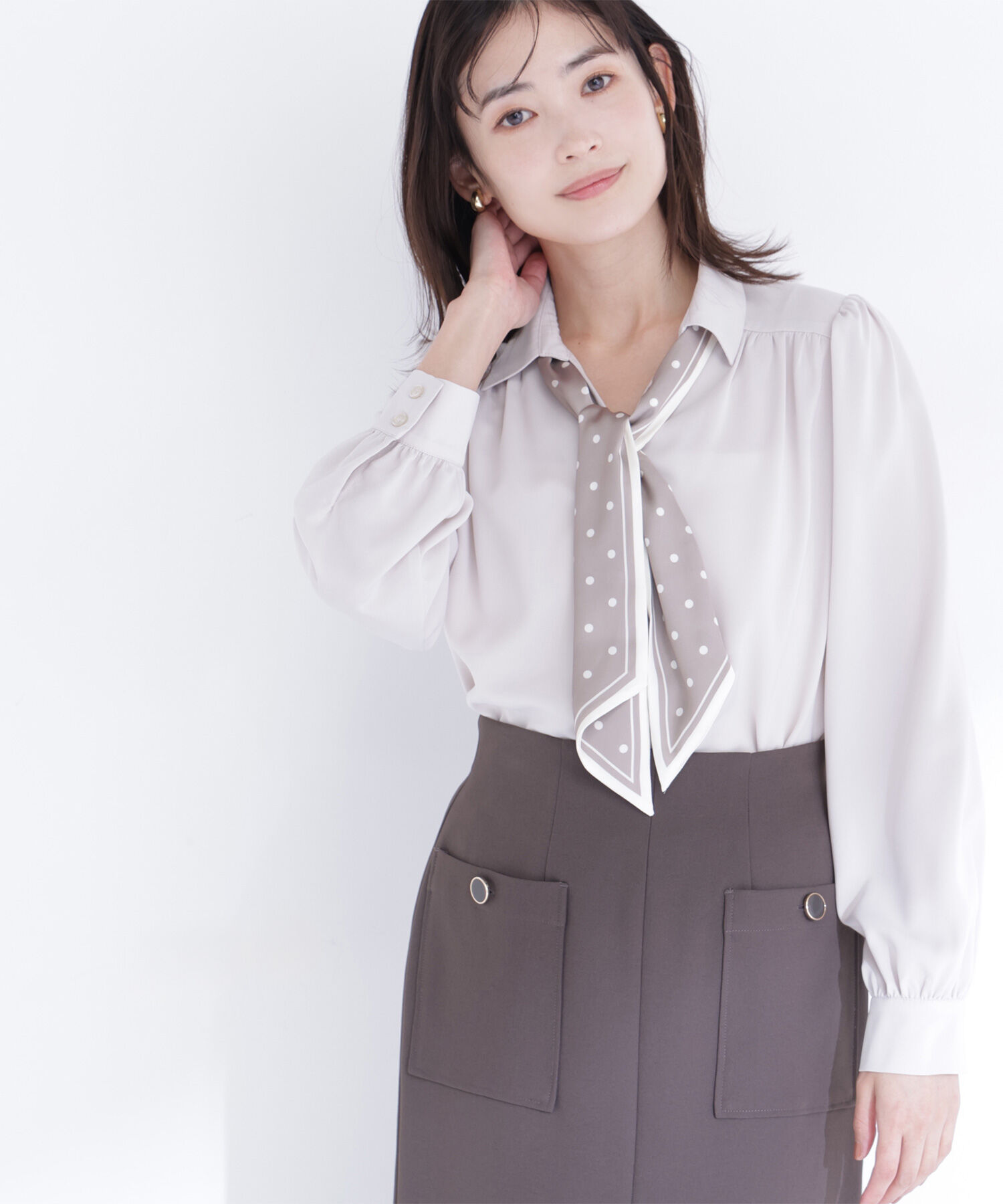  「デザインスカーフ付ブラウス」|シャツ・ブラウス|