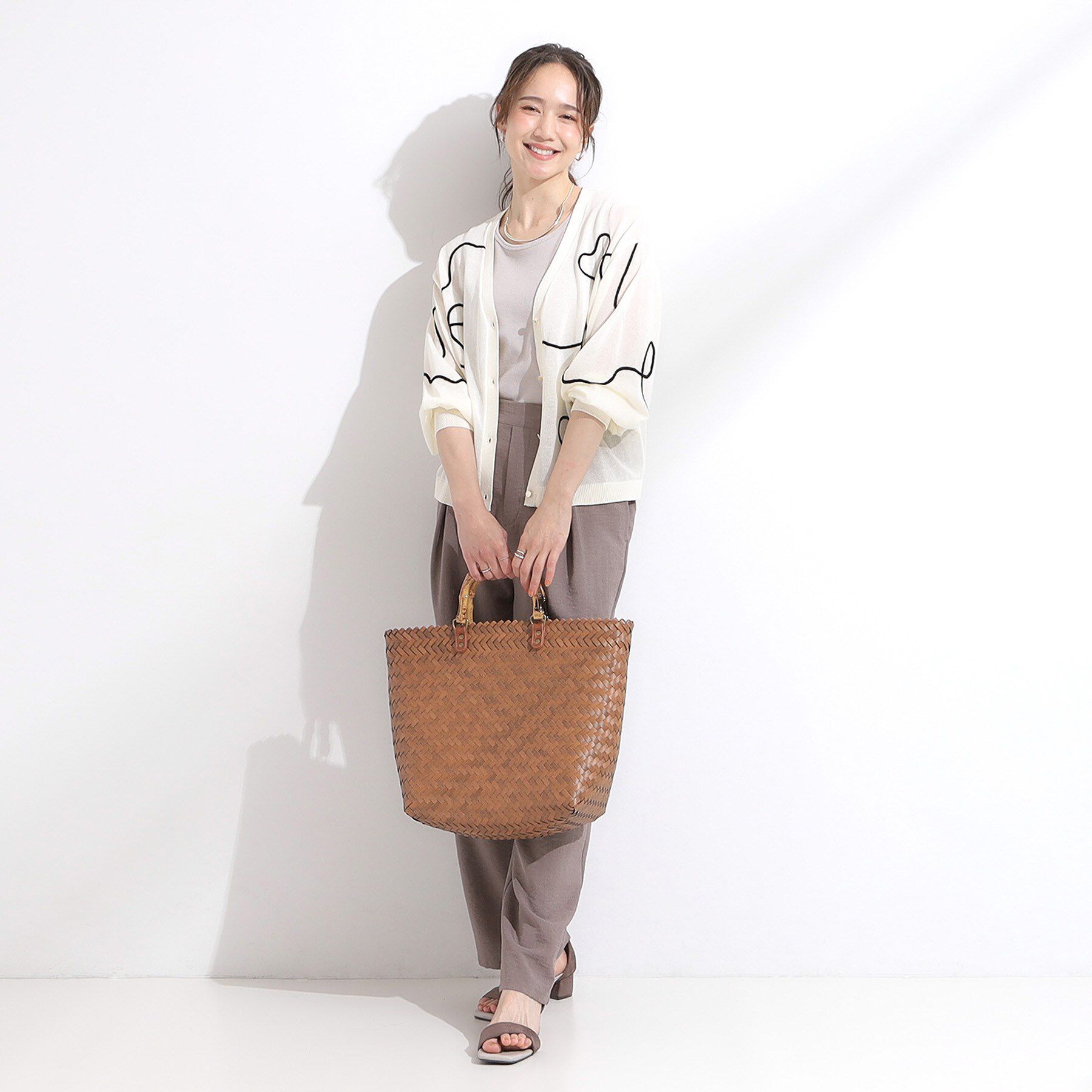 SHOO･LA･RUE「ニュアンスデザインがこなれ見え 刺繍デザイン シアーカーディガン」|カーディガン|