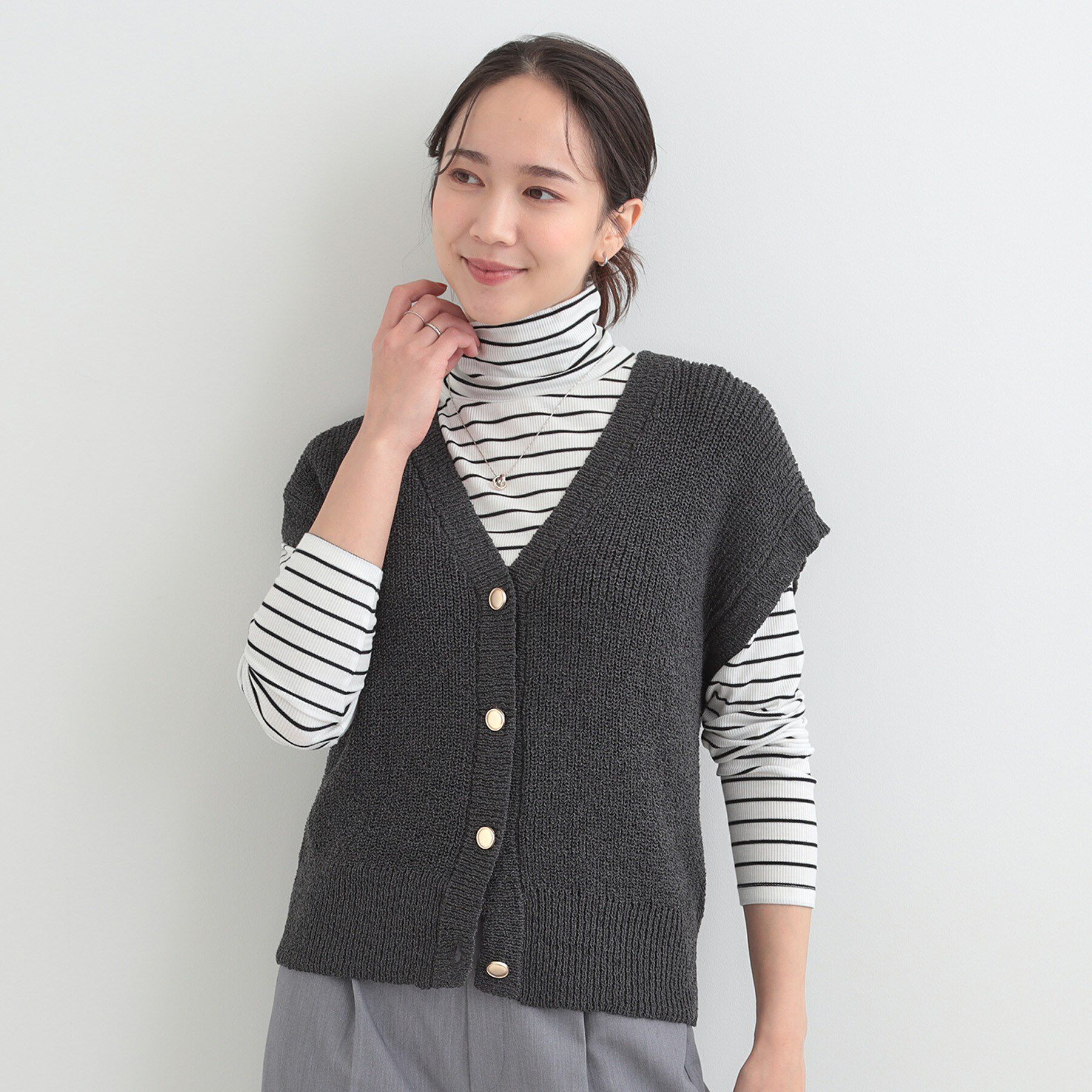 SHOO･LA･RUE「【S-LL/洗濯機可】気軽にレイヤード ざっくり前開きニットベスト」|ベスト・ジレ|