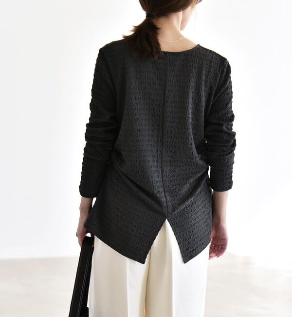 quaranciel「《予約》quaranciel:〈洗濯機可能〉ジャカード ジャージー Vネック ギャザー カーディガン」|カーディガン|