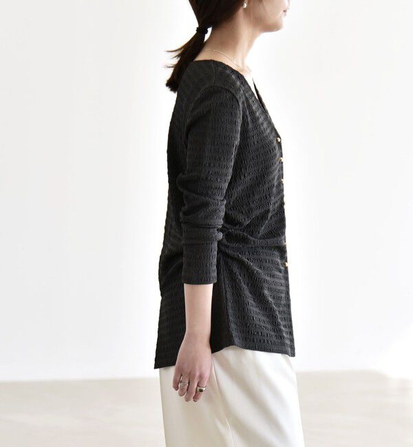 quaranciel「《予約》quaranciel:〈洗濯機可能〉ジャカード ジャージー Vネック ギャザー カーディガン」|カーディガン|