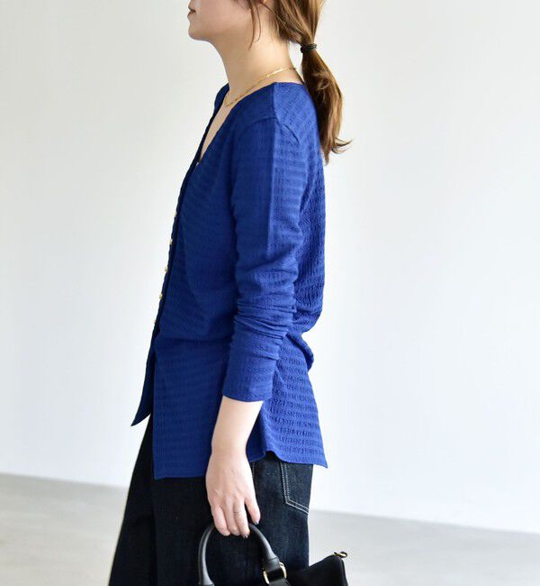 quaranciel「《予約》quaranciel:〈洗濯機可能〉ジャカード ジャージー Vネック ギャザー カーディガン」|カーディガン|