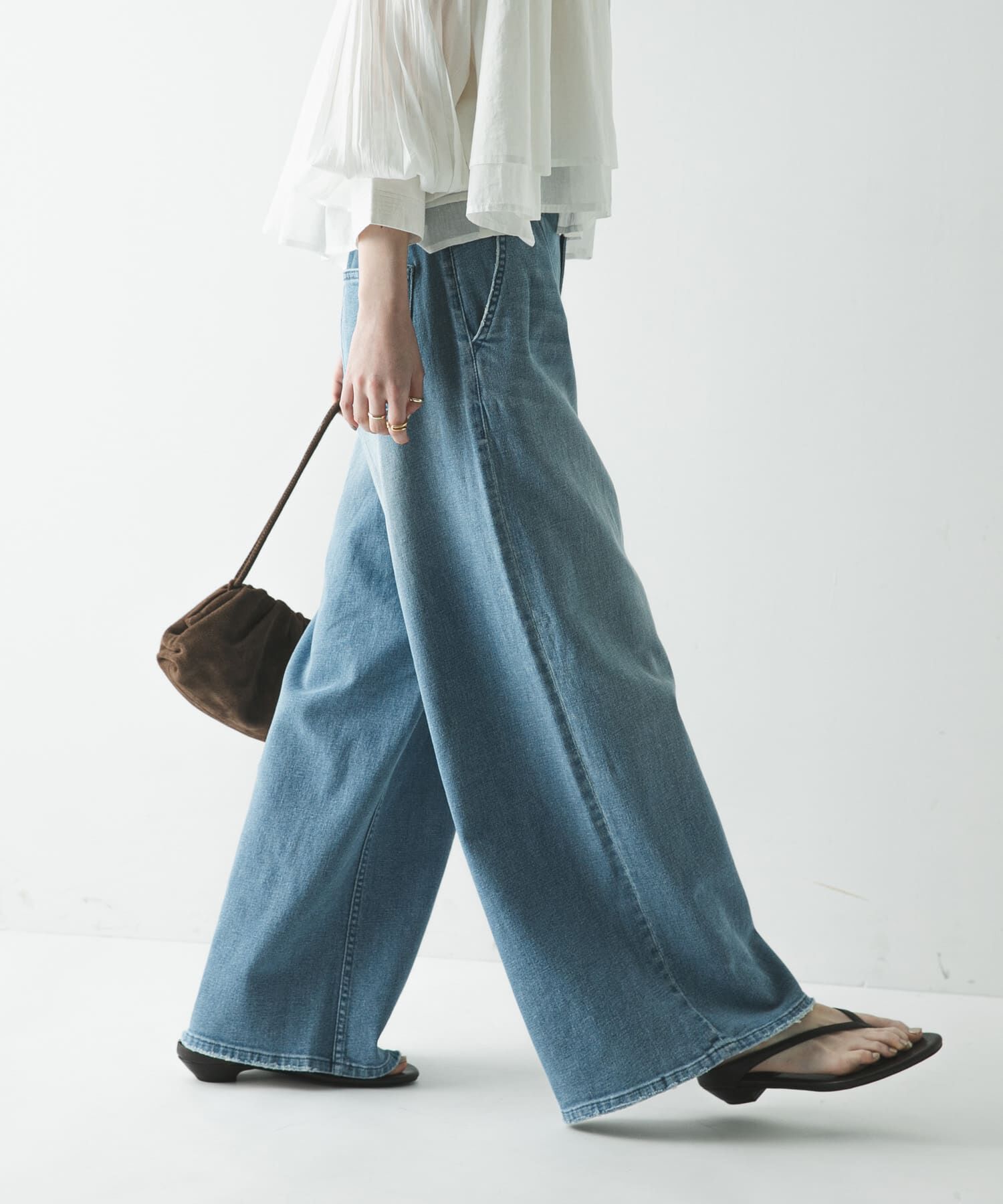 URBAN RESEARCH「『3サイズ展開』綿麻デニムイージーパンツ」|デニム|