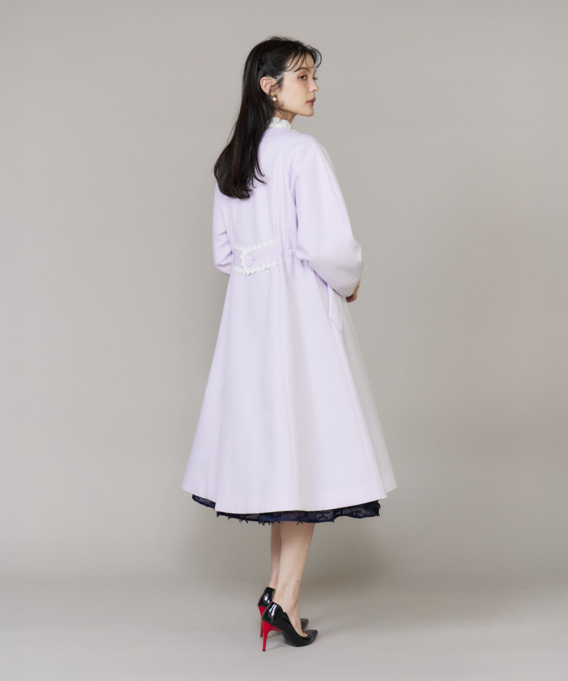 Maglie le cassetto「《M Maglie le cassetto》配色フラワーレースコート」|ステンカラーコート|