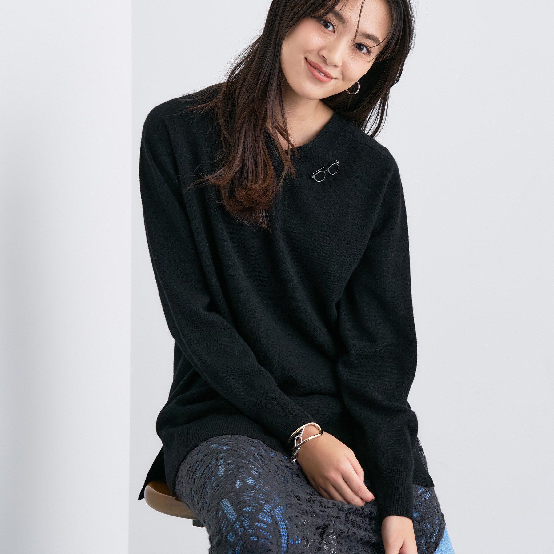 INDIVI「【洗える／チュニック丈／カシミヤ混】スリットデザインVネックニット」|ニット・セーター|