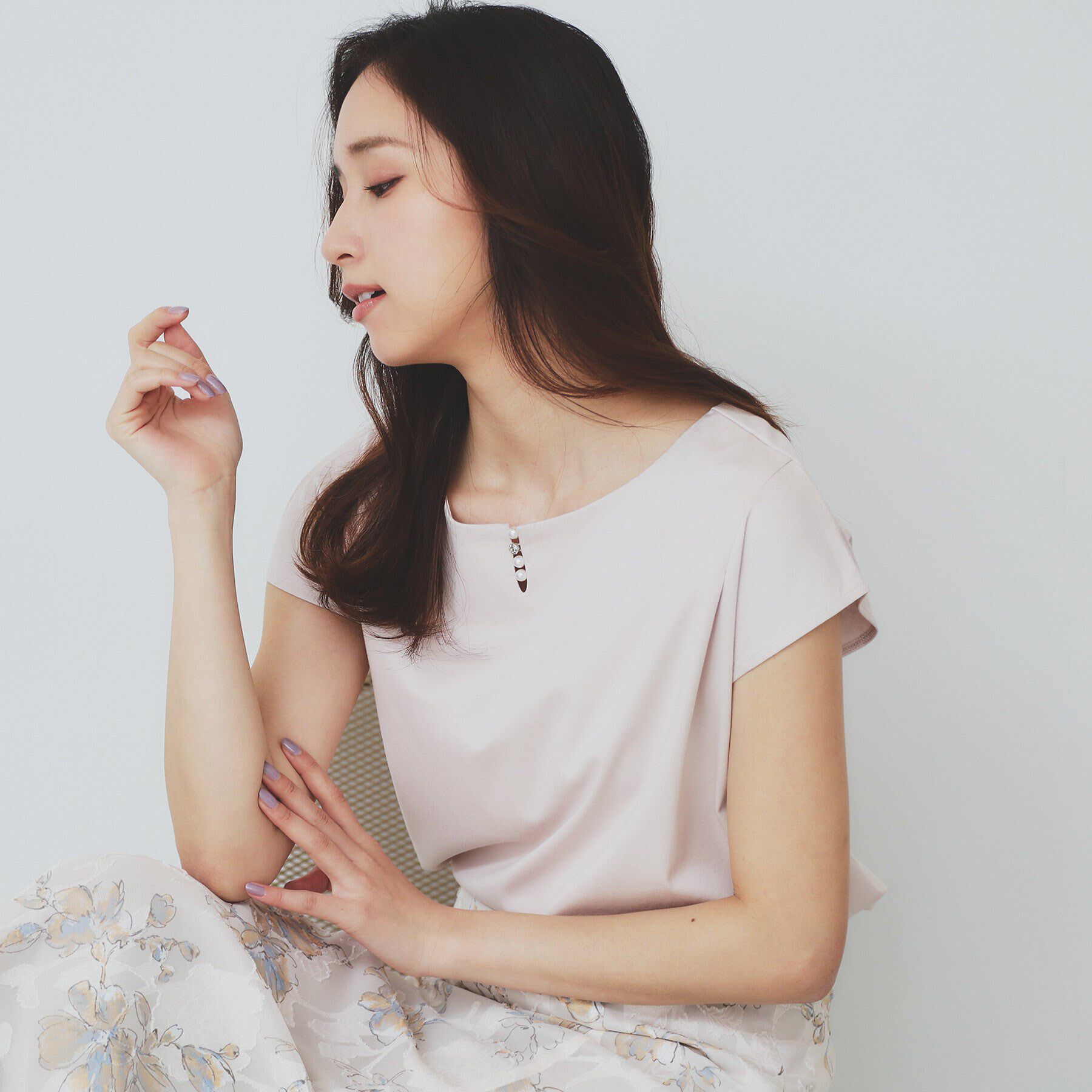 index「《6色展開/XS-3サイズ》キーネックビジュートップス【UV/接触冷感/洗濯機洗い可】」|Tシャツ・カットソー|グレージュ(050)