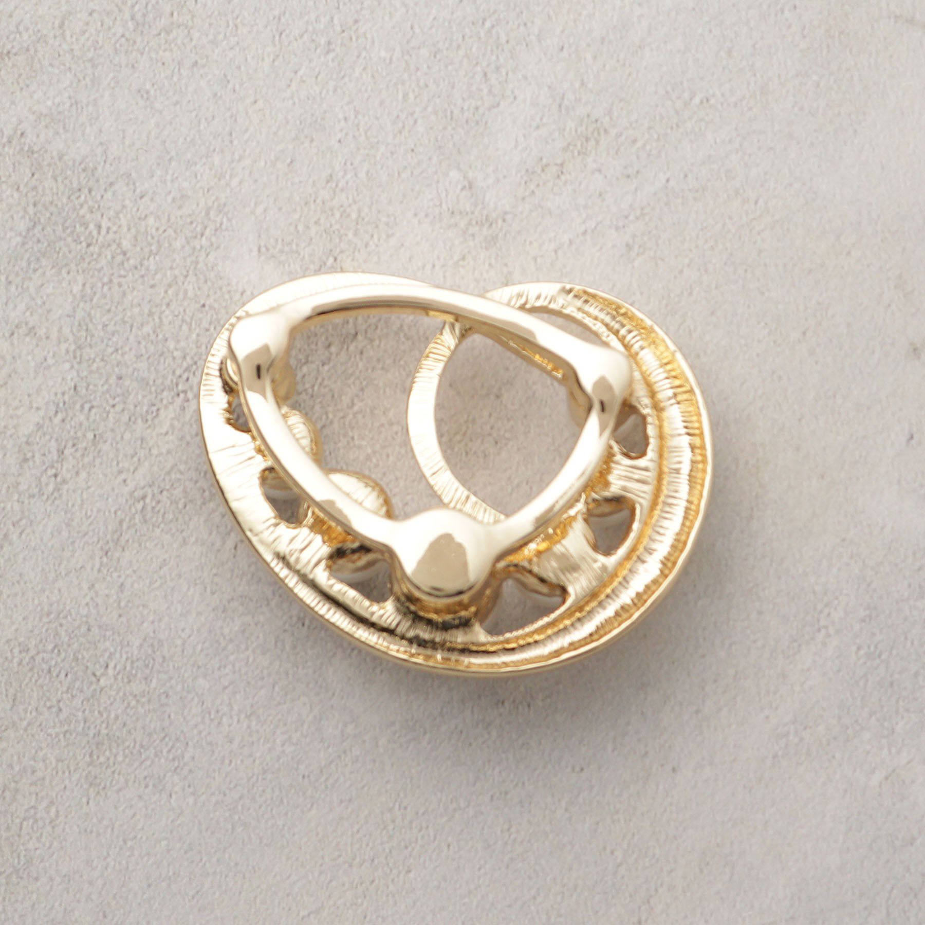 OPAQUE.CLIP「【マグネット】フェイクパール&times;メタルブローチ」|ブローチ・コサージュ|