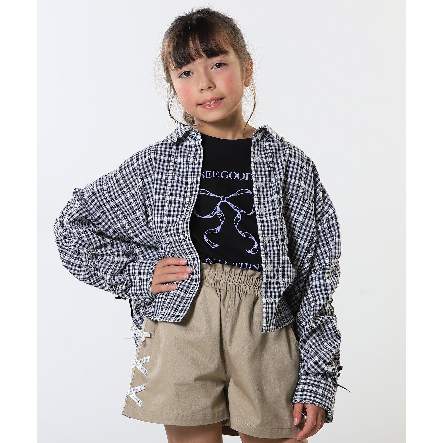 SHOO･LA･RUE「【洗える/100-150cm】お袖リボンがアクセント クロップド丈 チェックシャツ」|シャツ・ブラウス|ブラック(219)