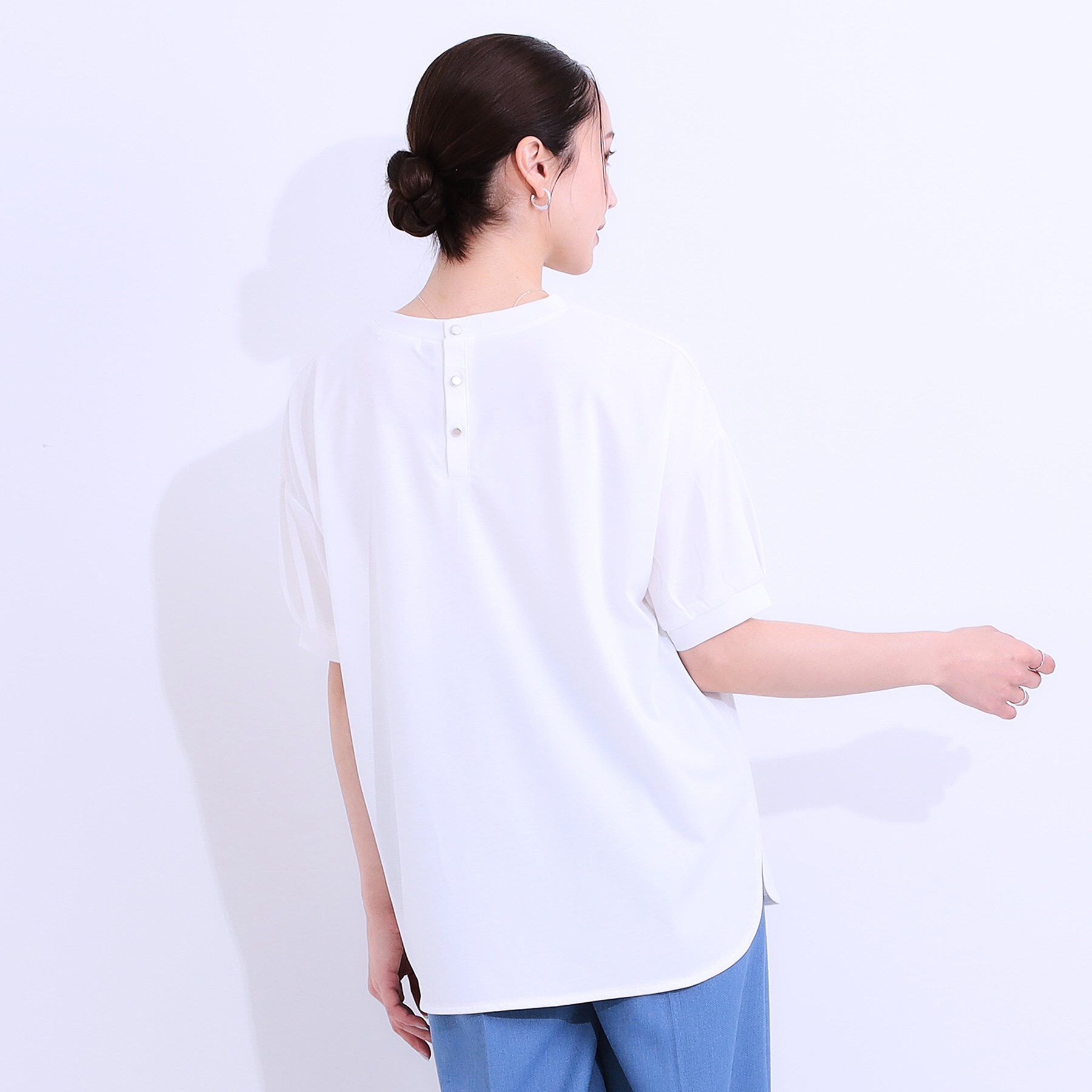 SHOO･LA･RUE「【S-LL/ひんやり/UV】ぷっくりラメプリントロゴTシャツ」|Tシャツ・カットソー|