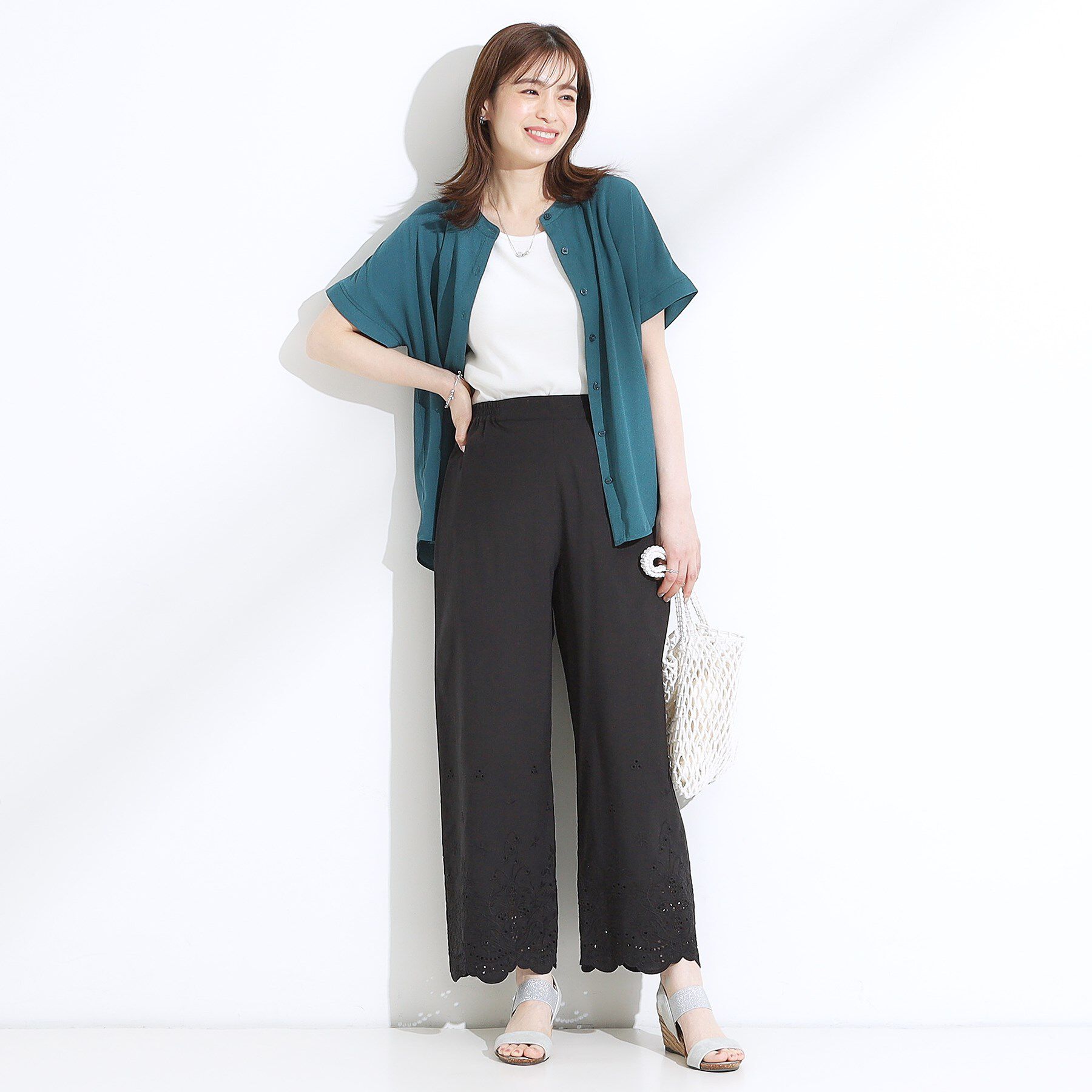 SHOO･LA･RUE「【S-LL】華やかさをプラスする 裾刺繍ストレートパンツ」|その他|