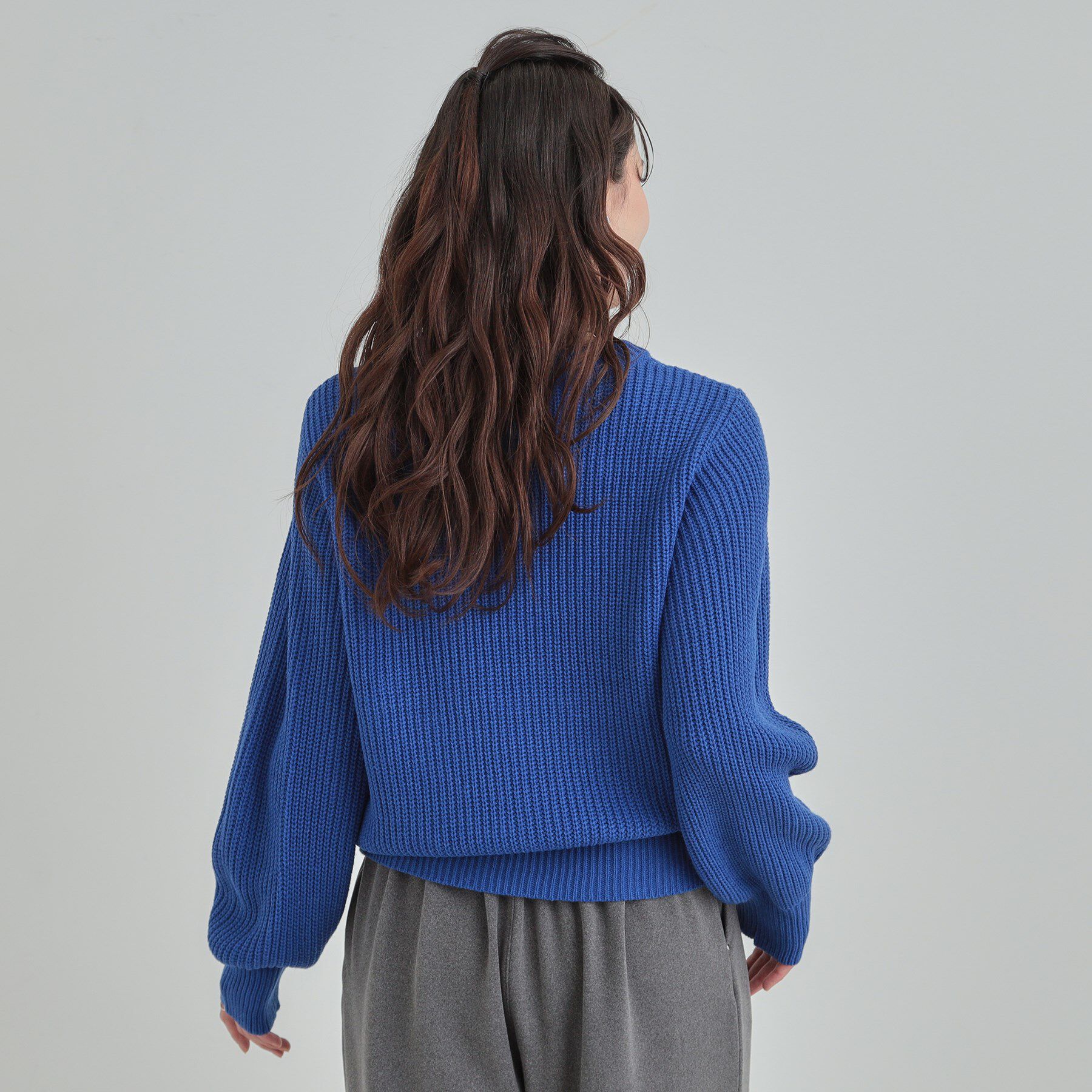 SHOO･LA･RUE「【洗濯機可/S-LL】フェイクパールで上品見え ケーブルニット」|ニット・セーター|