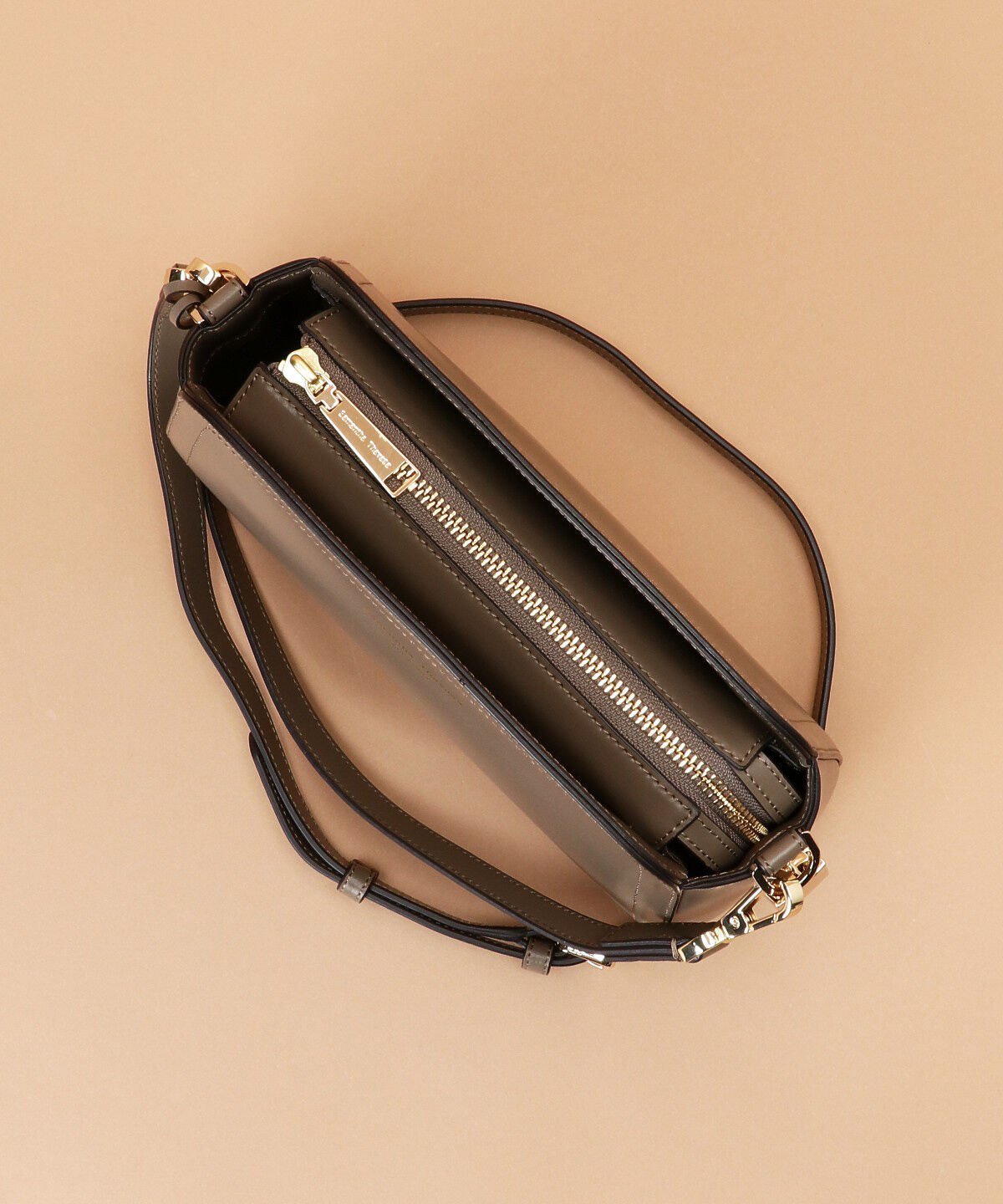 Samantha Thavasa「トラペズミニヨン ショルダーバッグ」|ショルダー・メッセンジャー|