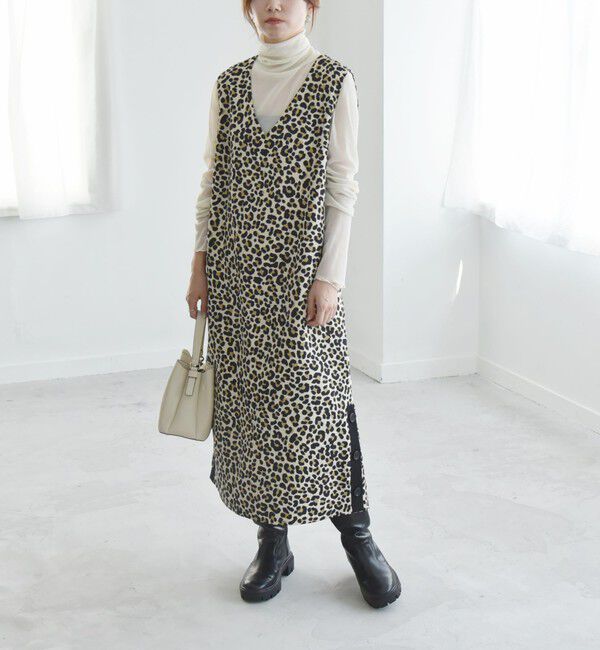 quaranciel「quaranciel:〈手洗い可能〉アニマル サイドボタン Vネック ワンピース」|ワンピース|