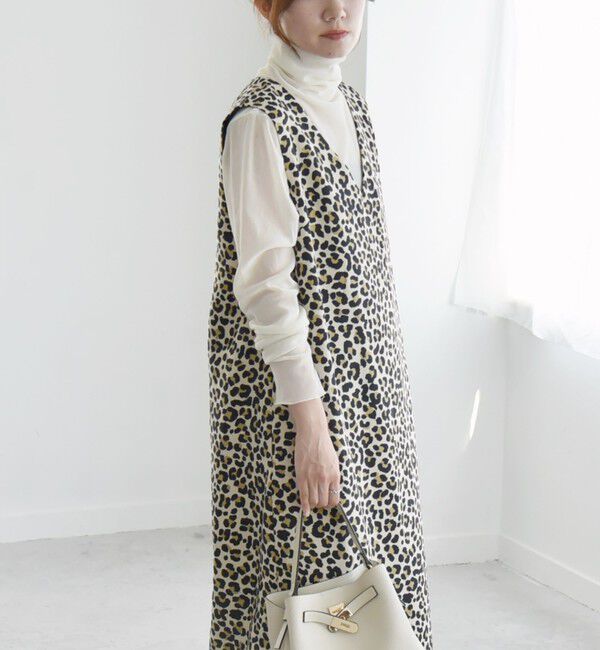 quaranciel「quaranciel:〈手洗い可能〉アニマル サイドボタン Vネック ワンピース」|ワンピース|