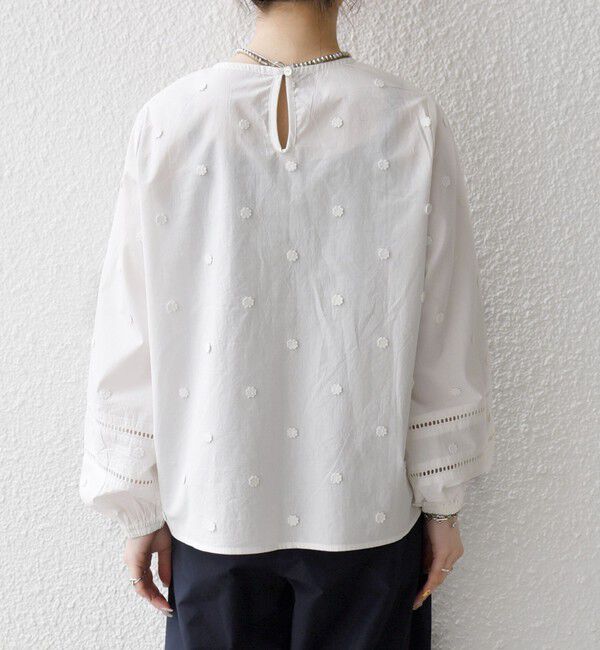 SHIPS any「【WEB限定】SHIPS any:〈洗濯機可能〉フラワー モチーフ ハシゴレース クルーネック ブラウス」|シャツ・ブラウス|