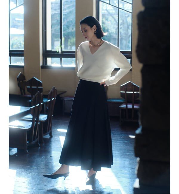 NOBLE「ELENI/エルニ ショルダーパッドVネックニット」|ニット・セーター|