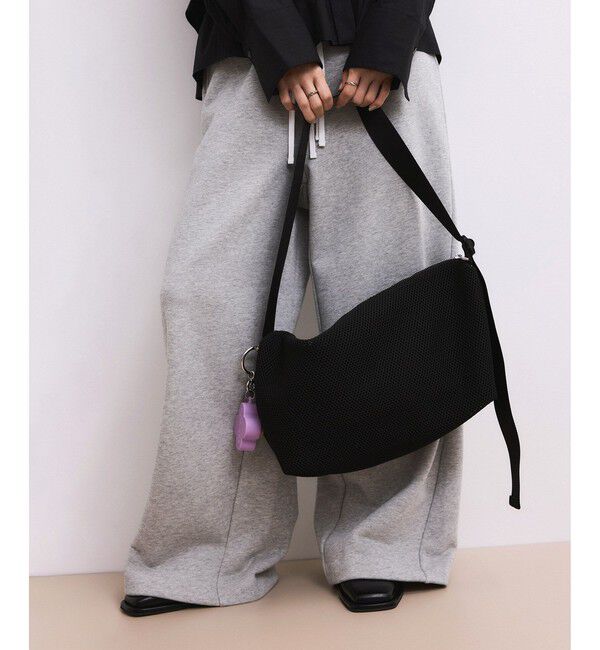 ADAM ET ROPE'「メッシュショルダーバッグ」|ショルダー・メッセンジャー|ブラック系(02)