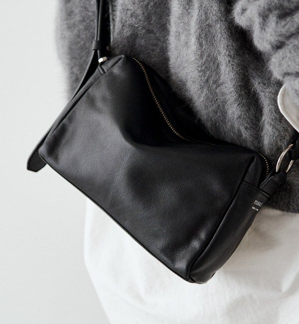  「レザースクエアショルダーバッグ」|ショルダー・メッセンジャー|