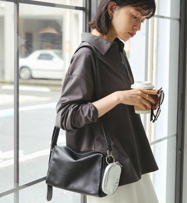  「レザースクエアショルダーバッグ」|ショルダー・メッセンジャー|
