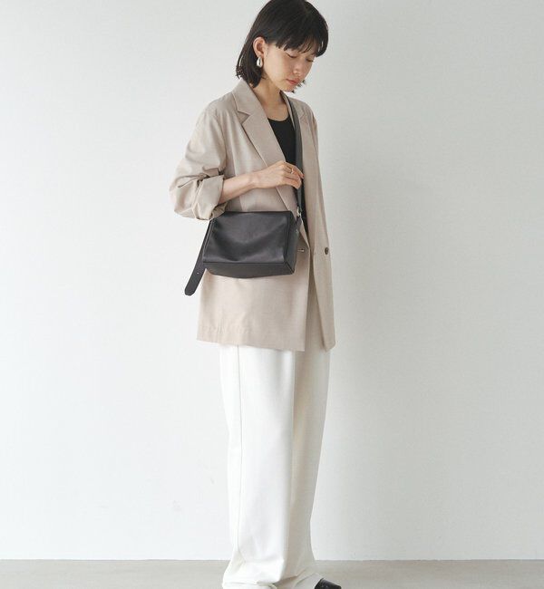  「レザースクエアショルダーバッグ」|ショルダー・メッセンジャー|