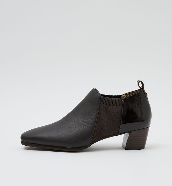 AU BANNISTER「サイドニットブーティー」|ショートブーツ|ダークブラウン