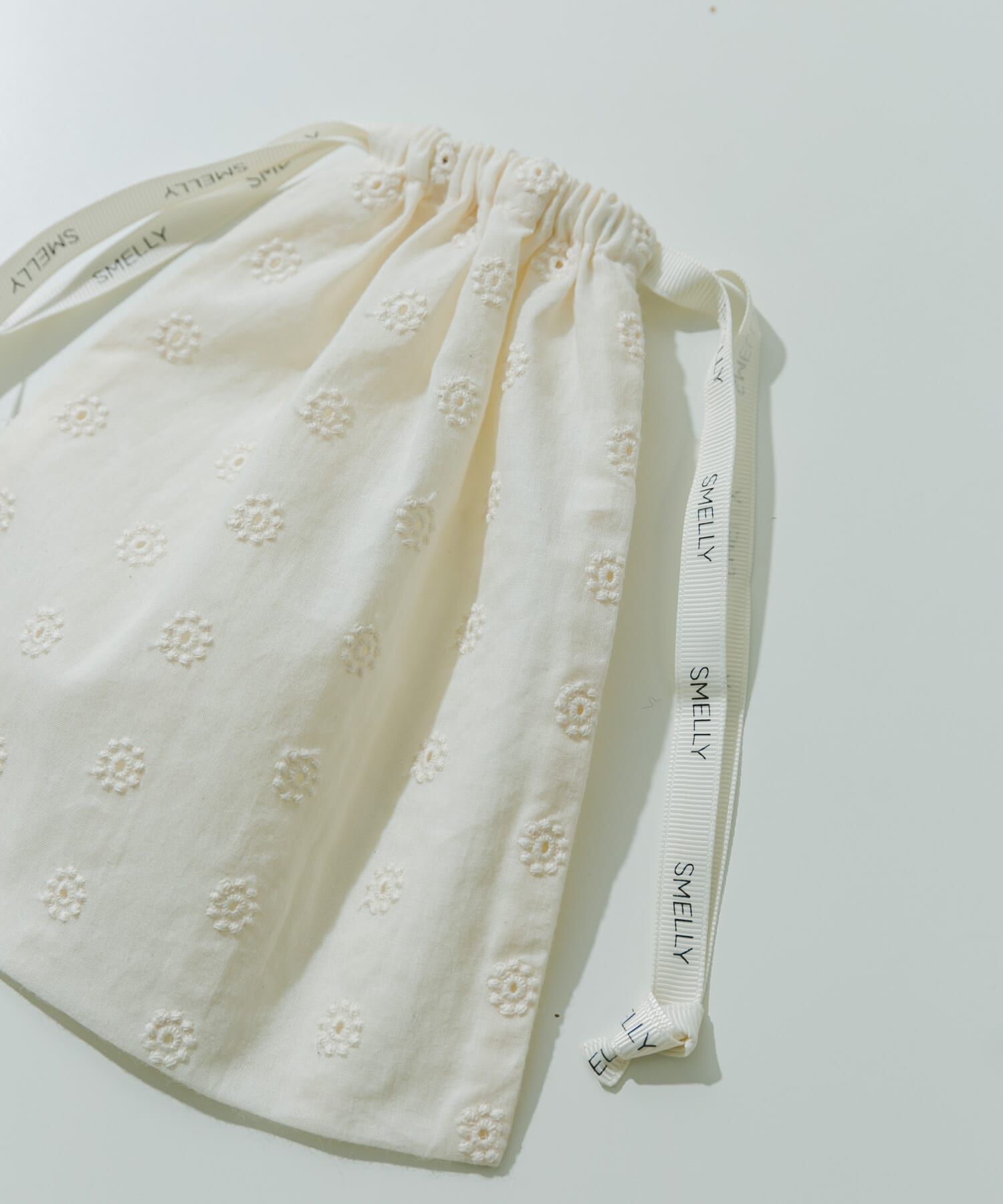 SMELLY「『WEB/一部店舗限定』プリントキンチャクポーチ」|ポーチ|