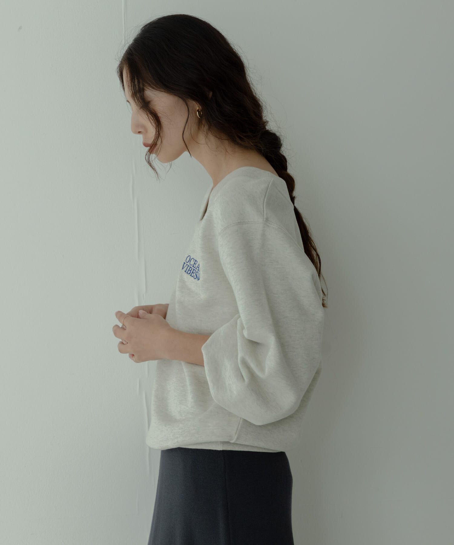 Sonny Label 「Vネック刺繍スウェット」|スウェット・ジャージ|