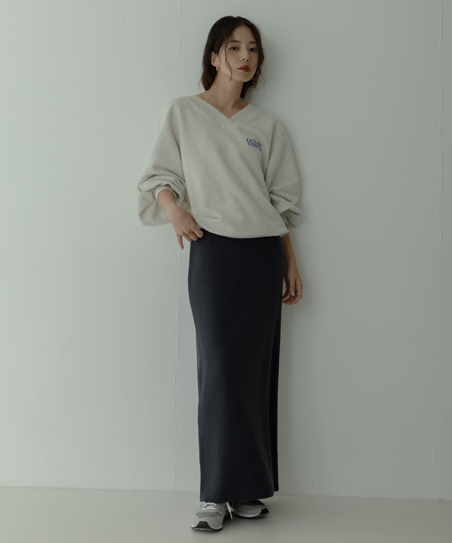 Sonny Label 「Vネック刺繍スウェット」|スウェット・ジャージ|