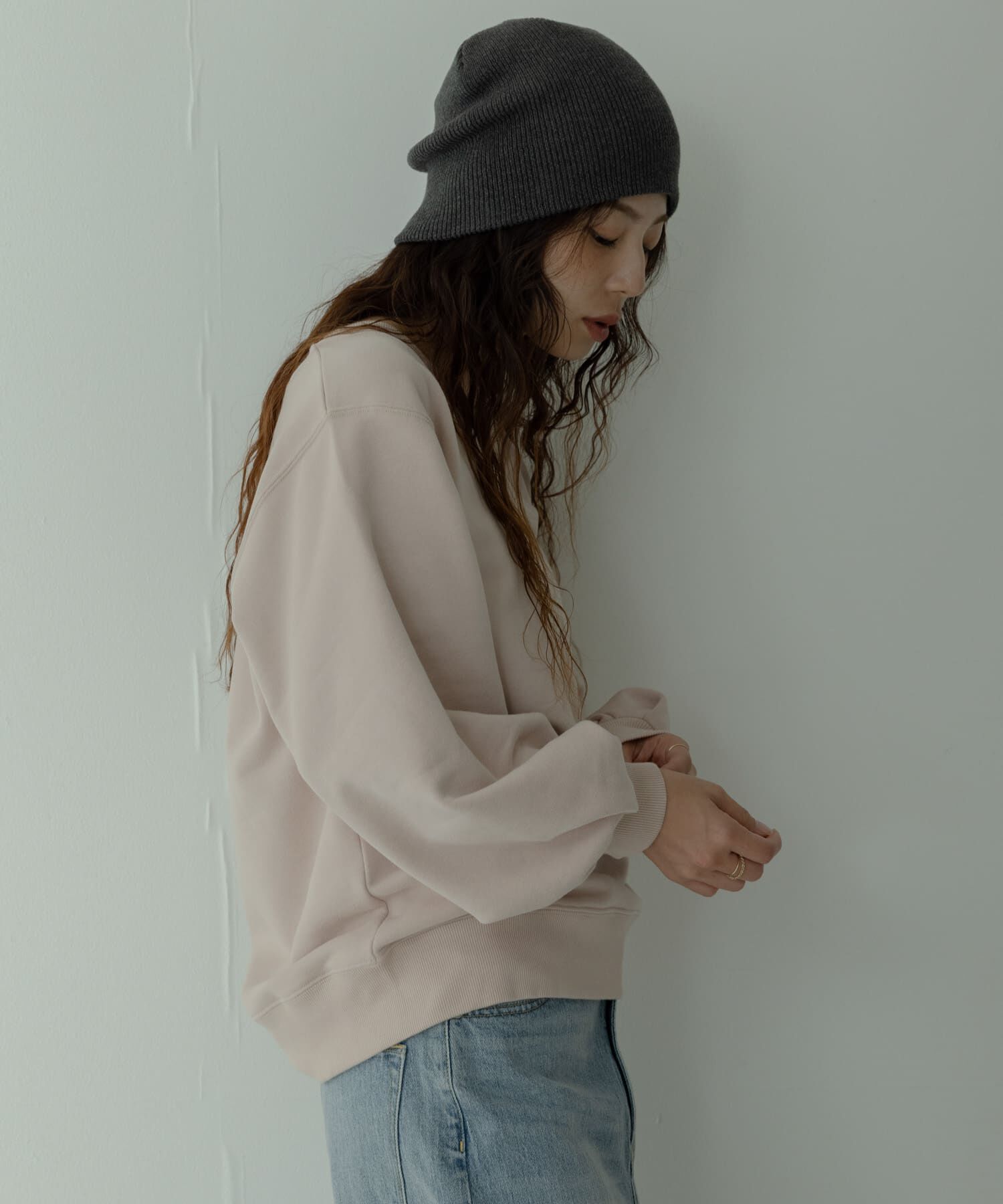 Sonny Label 「Vネック刺繍スウェット」|スウェット・ジャージ|