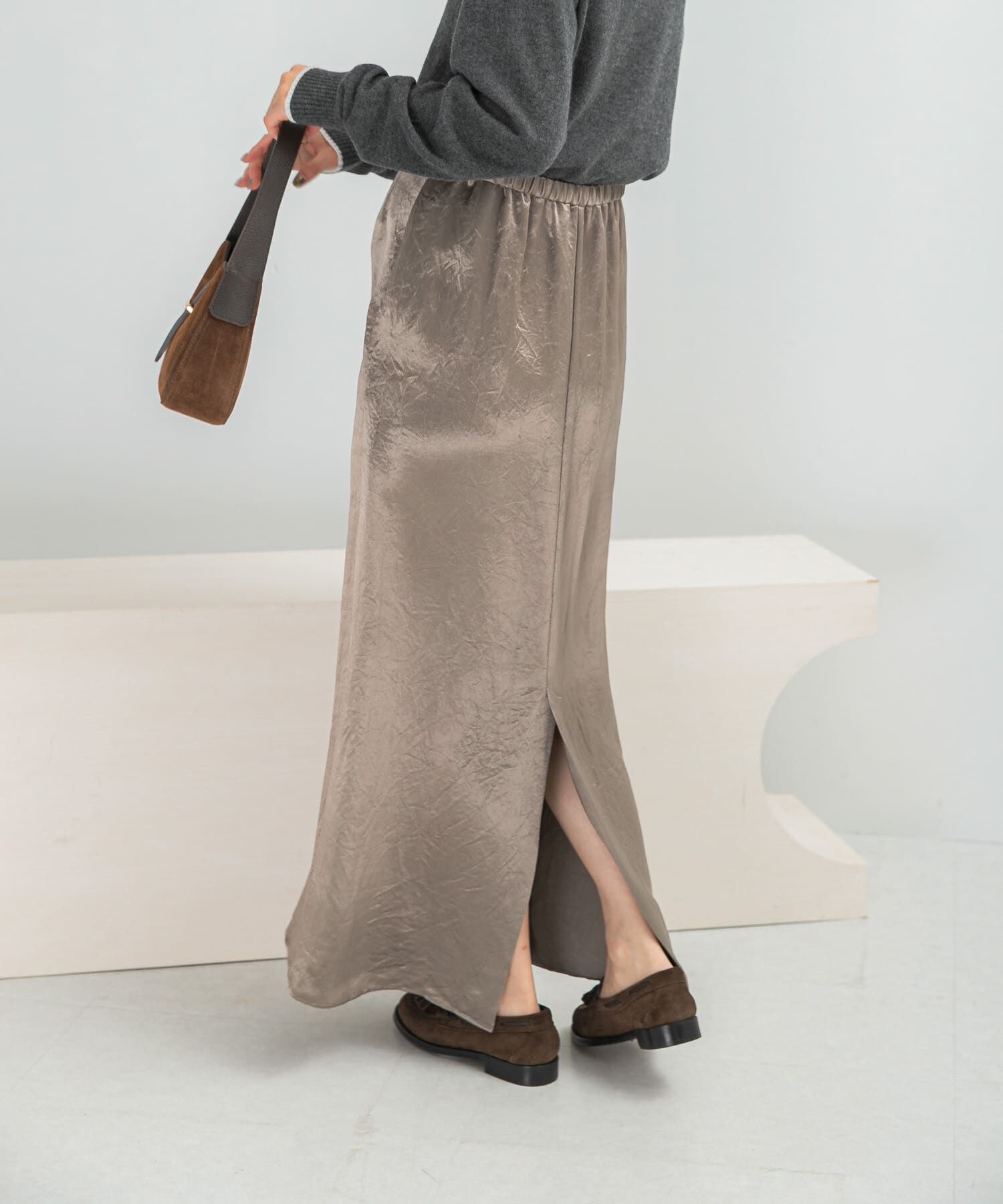 URBAN RESEARCH ROSSO「アセテートサテンストレートスカート」|スカート|