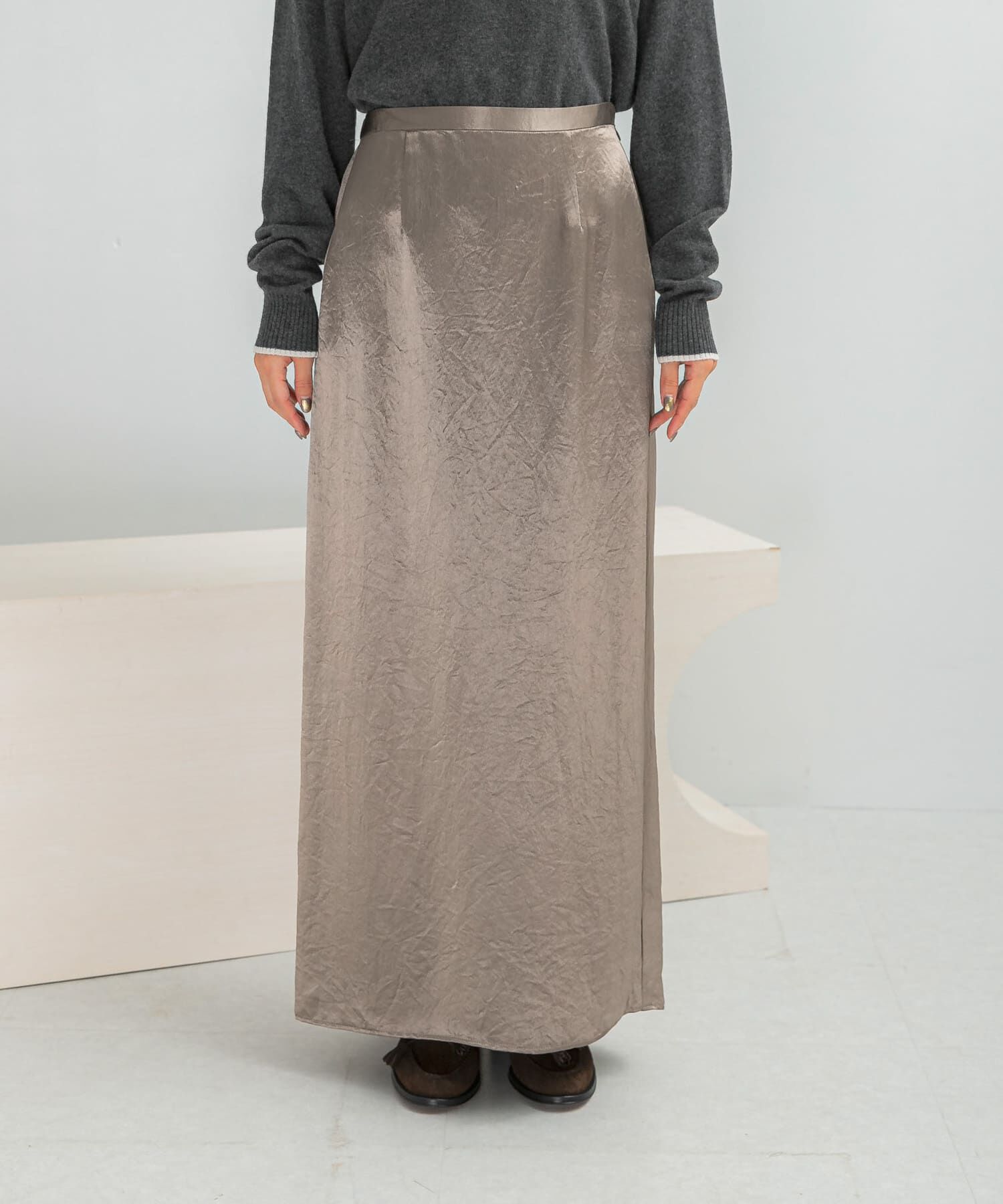 URBAN RESEARCH ROSSO「アセテートサテンストレートスカート」|スカート|