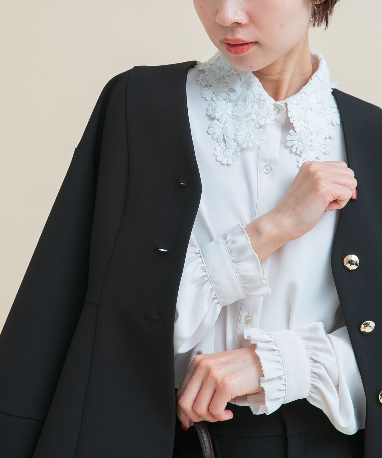 URBAN RESEARCH ROSSO「『WEB/一部店舗限定』レースカラーブラウス」|シャツ・ブラウス|オフホワイト