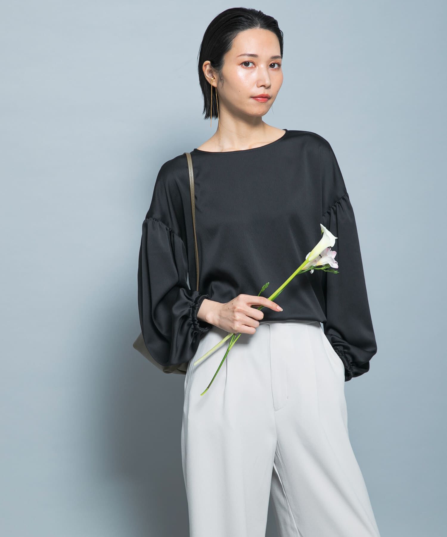 URBAN RESEARCH ROSSO「ハンマーサテンギャザーブラウス」|シャツ・ブラウス|