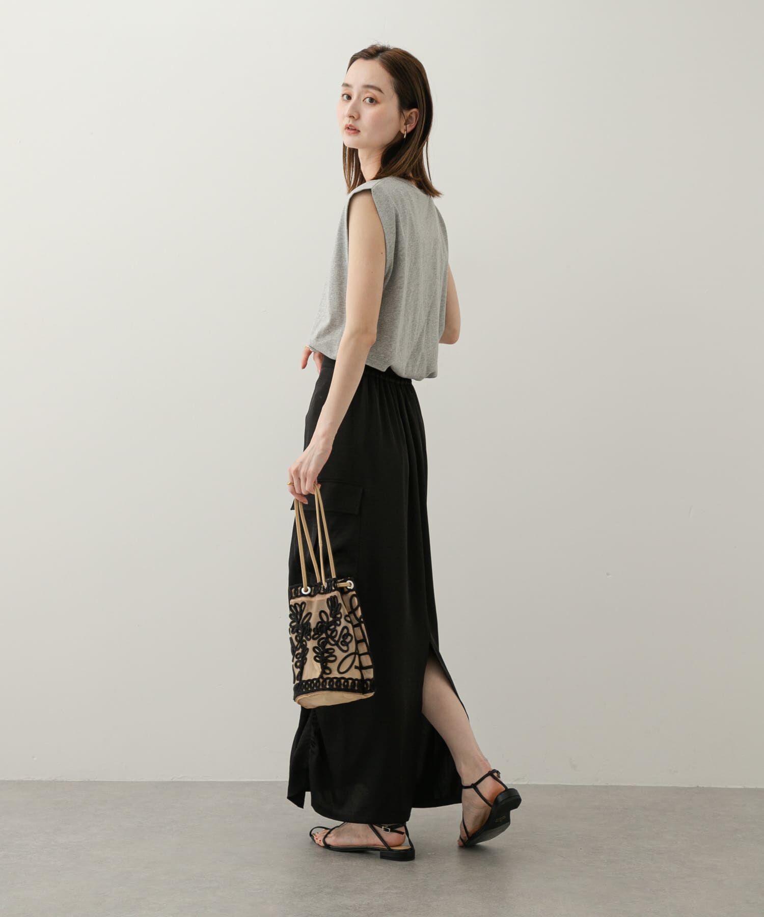 SENSE OF PLACE by URBAN RESEARCH「ショルダータックグラフィックTシャツ」|Tシャツ・カットソー|