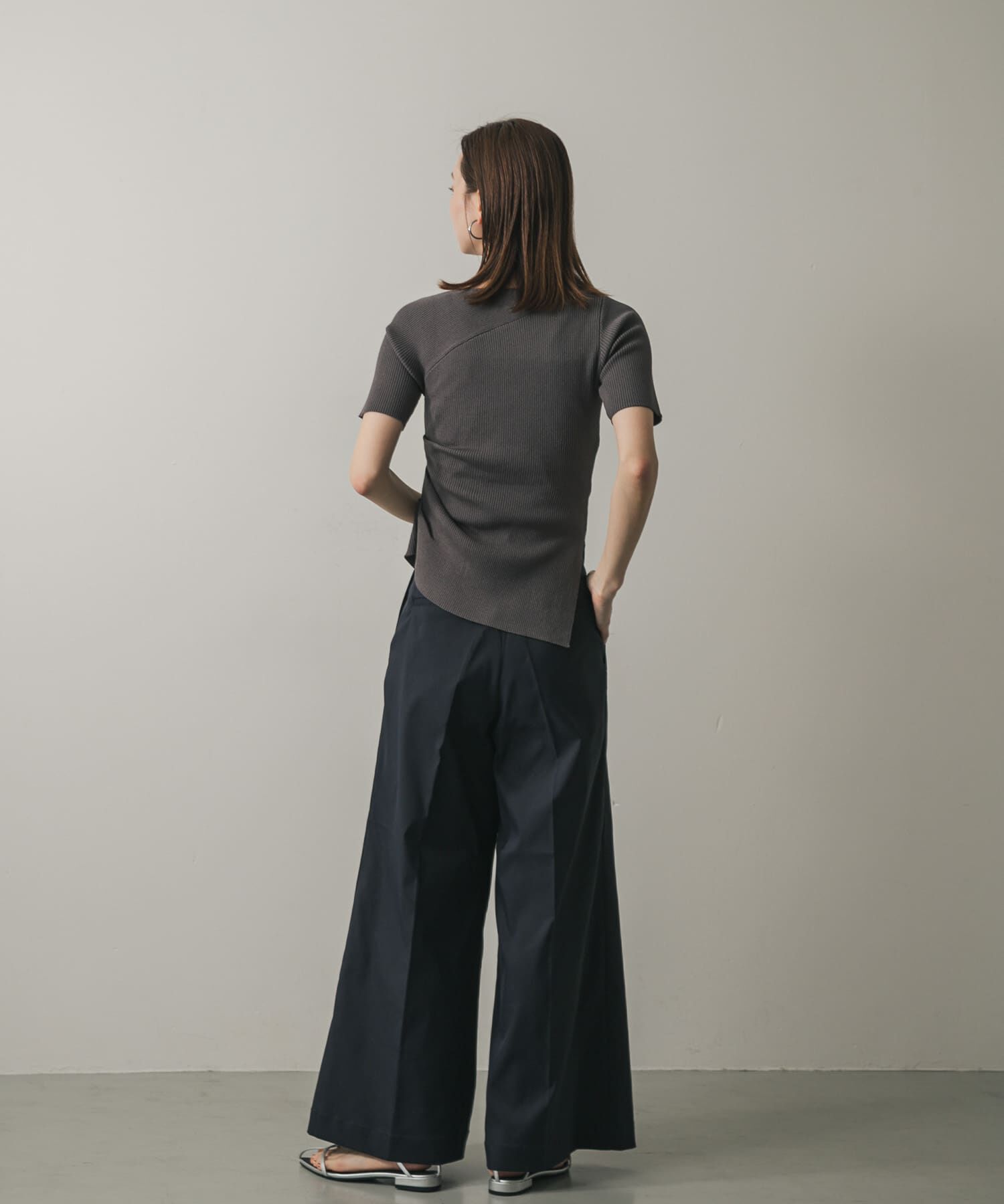 SENSE OF PLACE by URBAN RESEARCH「アシメネックセーター(半袖)」|ニット・セーター|