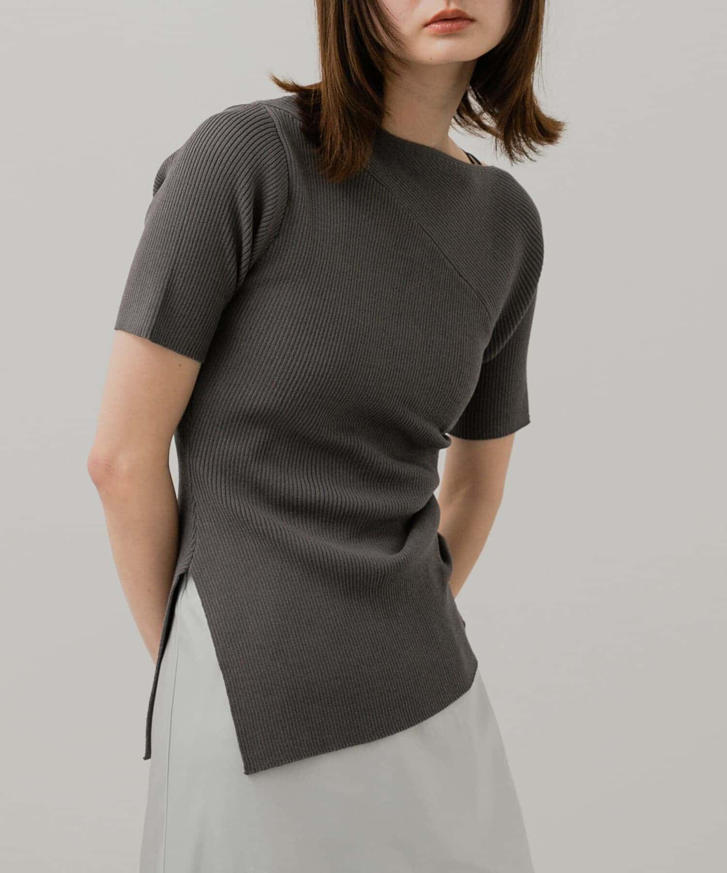 SENSE OF PLACE by URBAN RESEARCH「アシメネックセーター(半袖)」|ニット・セーター|