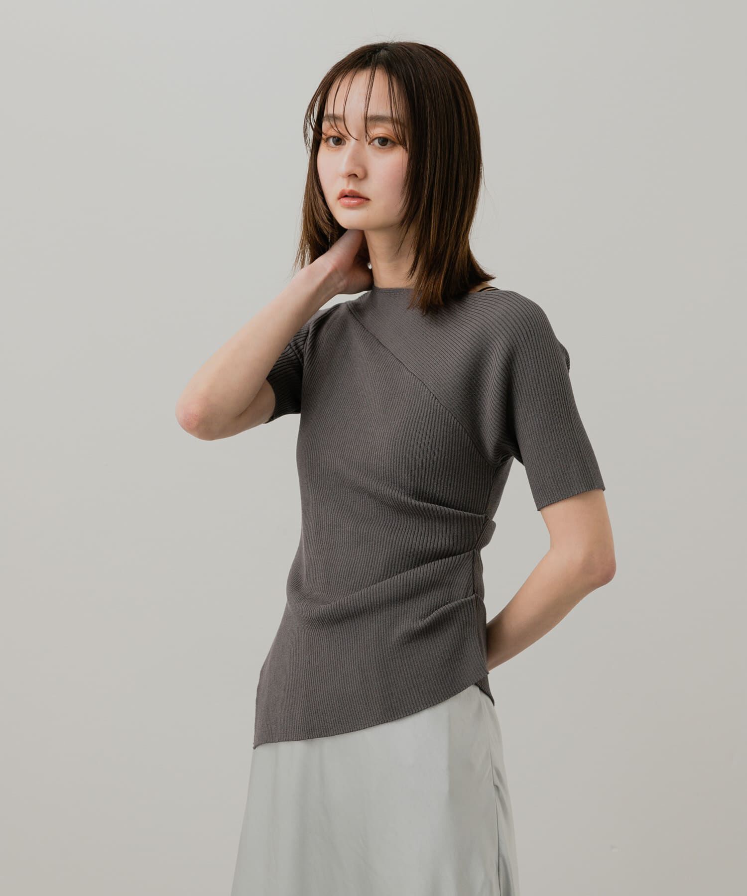 SENSE OF PLACE by URBAN RESEARCH「アシメネックセーター(半袖)」|ニット・セーター|