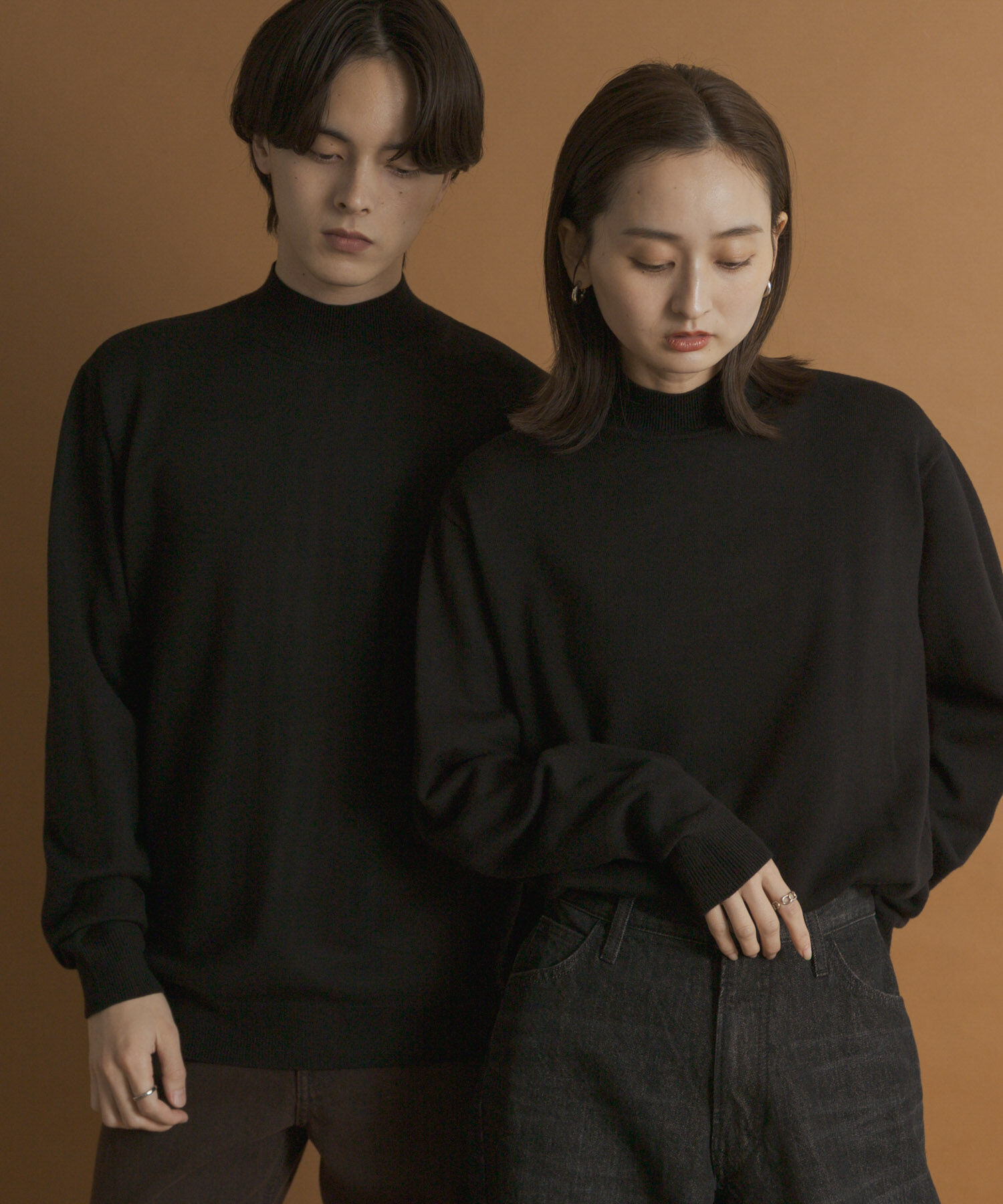 SENSE OF PLACE by URBAN RESEARCH「『一部WEB限定カラー』『洗濯可/毛玉防止』ストレッチモックネックニット」|ニット・セーター|ブラック