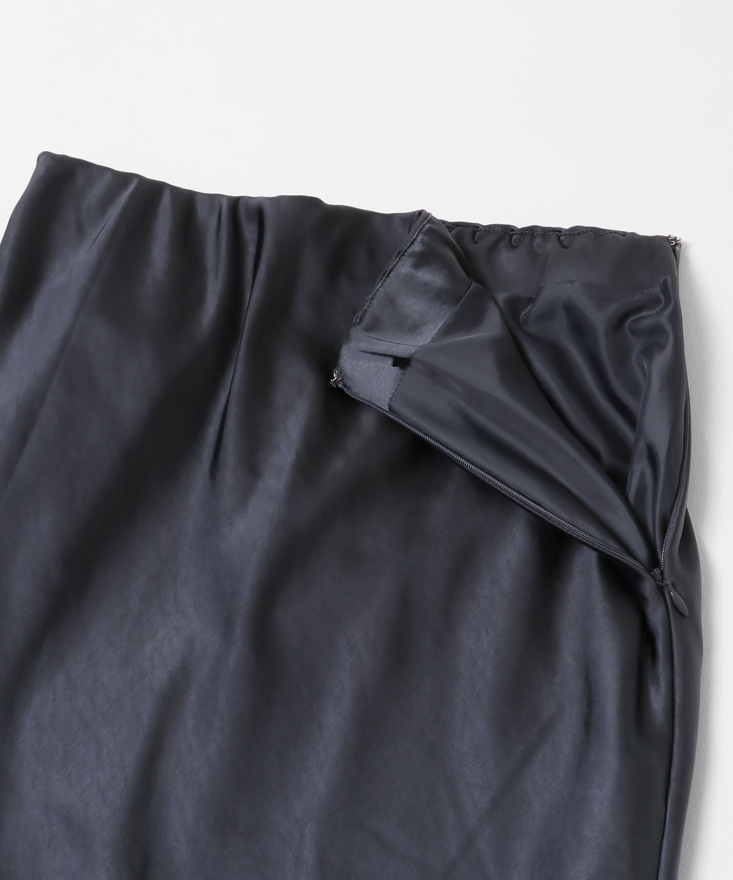 SENSE OF PLACE by URBAN RESEARCH「サテンアイラインスカート」|スカート|